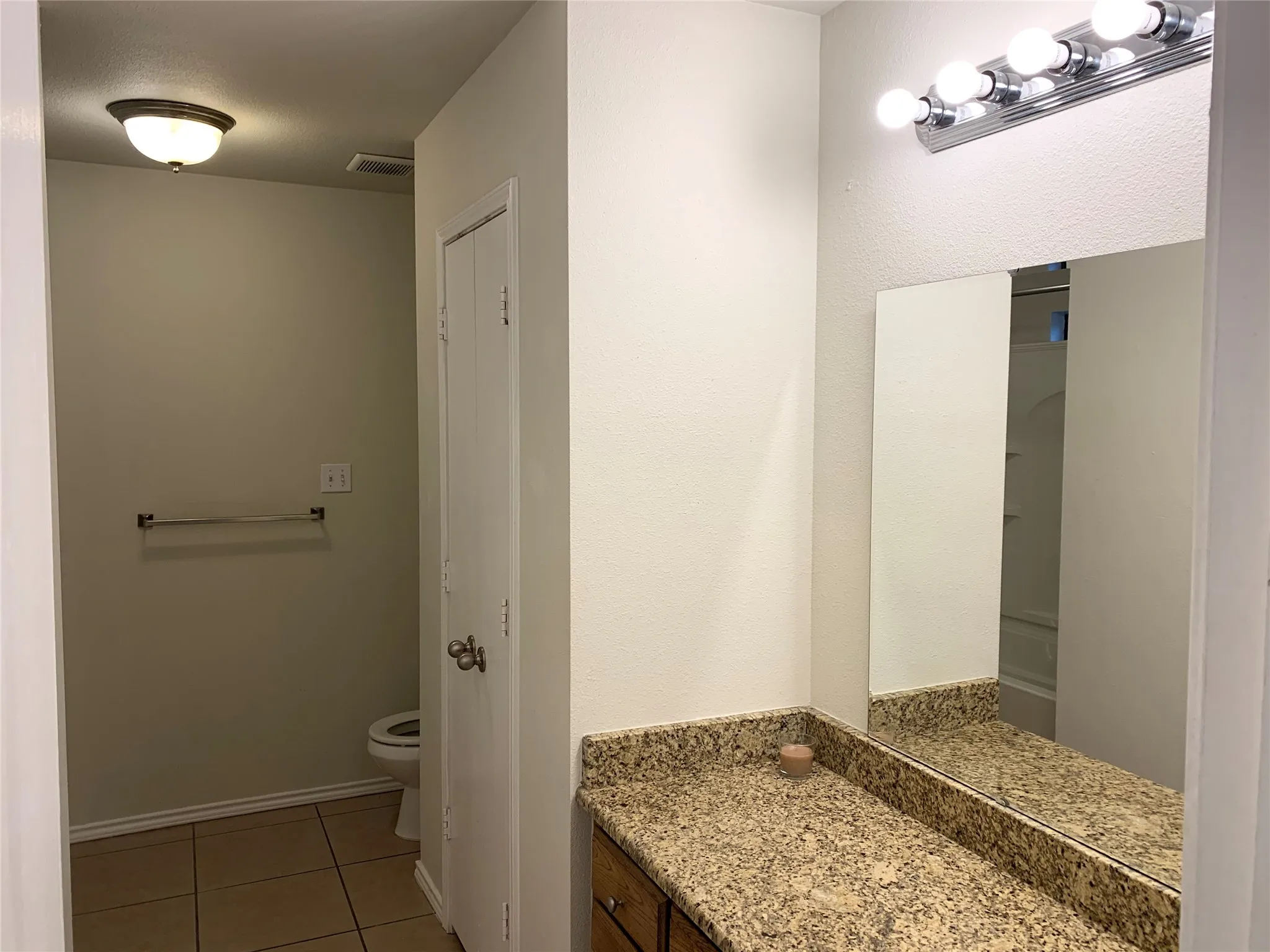 Single Family Residence For Rent in Tarrant County , 1021 Olivewood Lane, Fort Worth, Texas 76140, 3 Bedroom, 2 Bathroom, 2 Garage spaces, 1,299 Sqft, built in 2000, mls#21361171, Real Estate Agent in Fort Worth, Homes For Rent in Tarrant county, Homes For Rent in Fort Worth, Realtor in Fort Worth Texas, Real Estate Brokerage Independent Realty Texas, Luminita Cordes Realtor