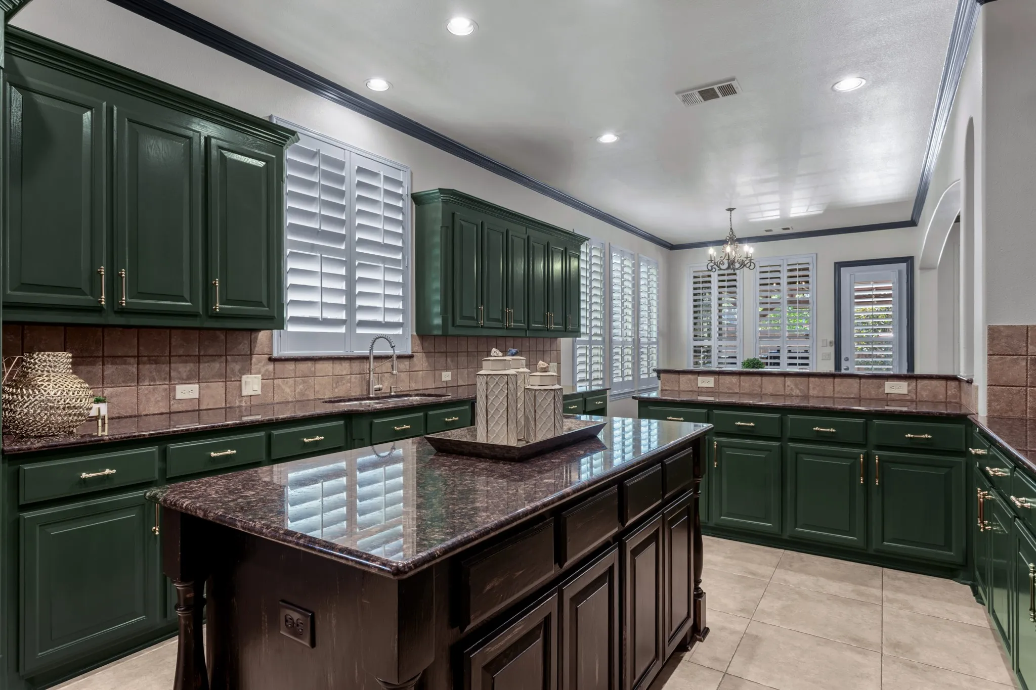 Single Family Residence For Sale in Denton County , 9114 Parson Drive, Lantana, Texas 76226, 5 Bedroom, 5 Bathroom, 3 Garage spaces, 4,688 Sqft, built in 2006, mls#21357325, Real Estate Agent in Lantana, Homes For Sale in Denton county, Homes For Sale in Lantana, Realtor in Lantana Texas, Real Estate Brokerage Independent Realty Texas, Luminita Cordes Realtor