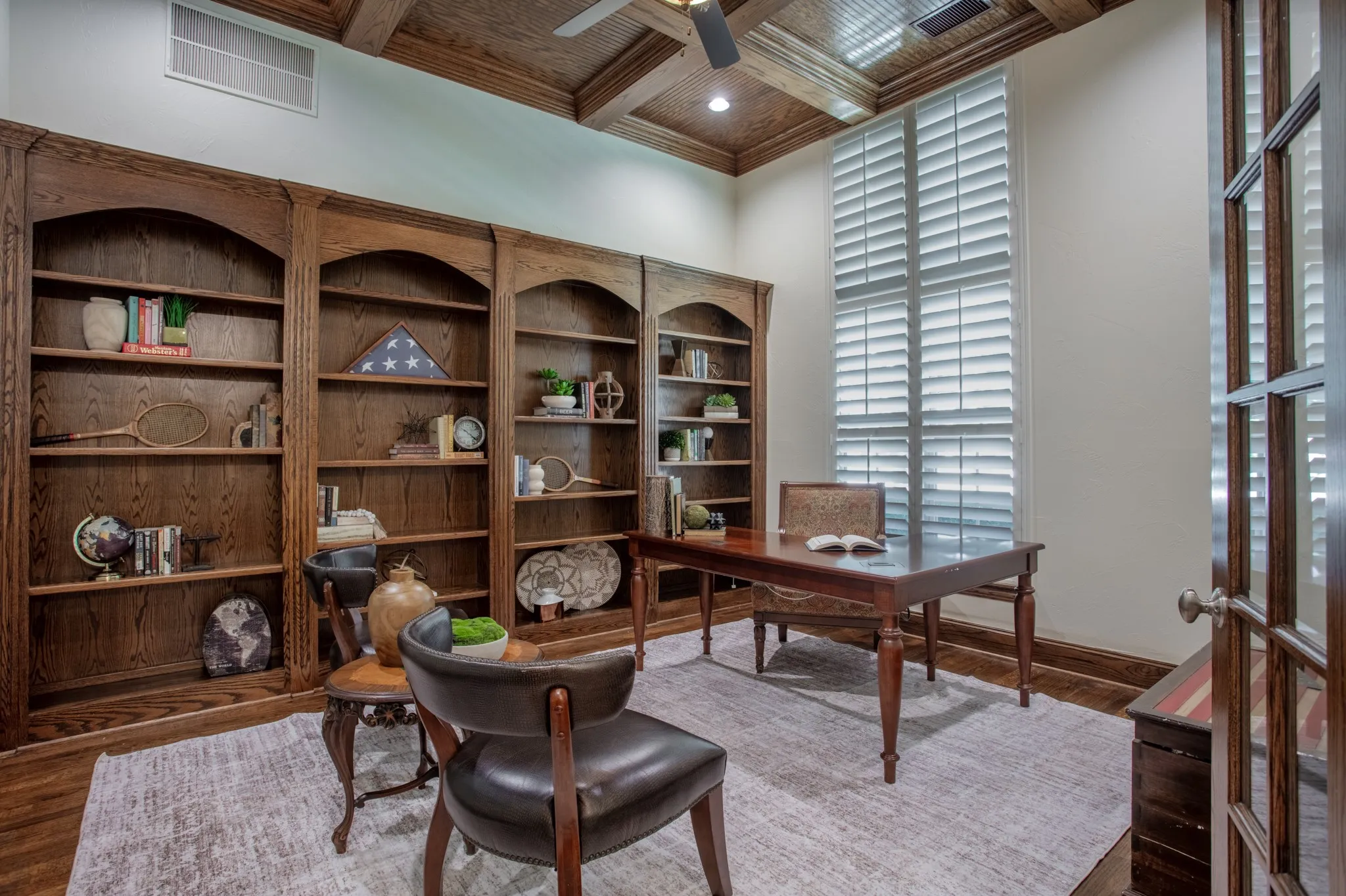 Single Family Residence For Sale in Denton County , 9114 Parson Drive, Lantana, Texas 76226, 5 Bedroom, 5 Bathroom, 3 Garage spaces, 4,688 Sqft, built in 2006, mls#21357325, Real Estate Agent in Lantana, Homes For Sale in Denton county, Homes For Sale in Lantana, Realtor in Lantana Texas, Real Estate Brokerage Independent Realty Texas, Luminita Cordes Realtor