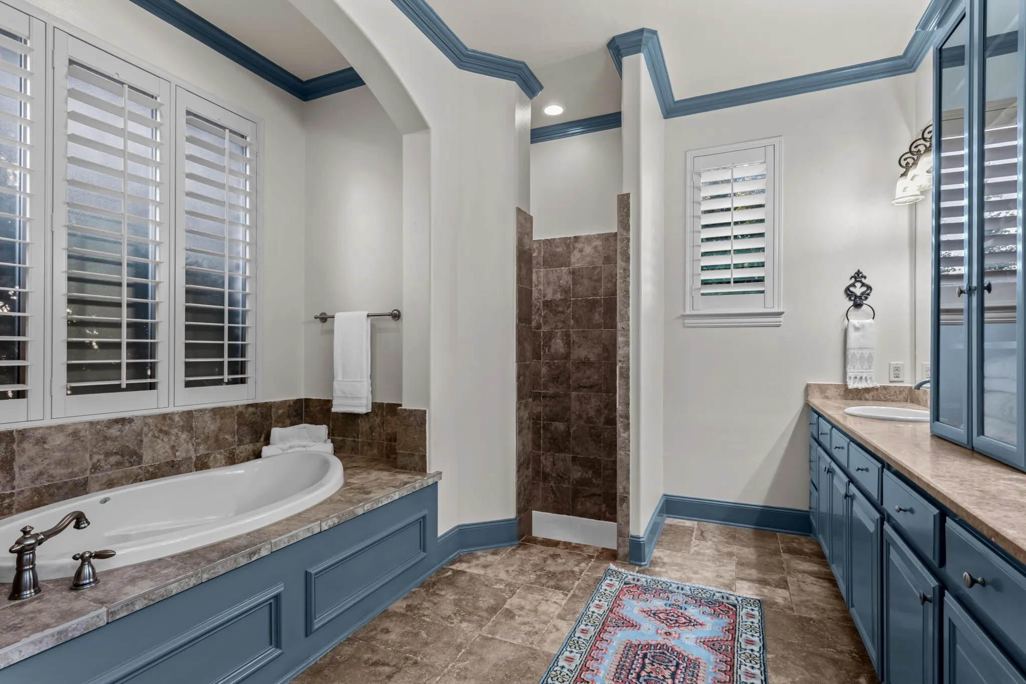 Single Family Residence For Sale in Denton County , 9114 Parson Drive, Lantana, Texas 76226, 5 Bedroom, 5 Bathroom, 3 Garage spaces, 4,688 Sqft, built in 2006, mls#21357325, Real Estate Agent in Lantana, Homes For Sale in Denton county, Homes For Sale in Lantana, Realtor in Lantana Texas, Real Estate Brokerage Independent Realty Texas, Luminita Cordes Realtor