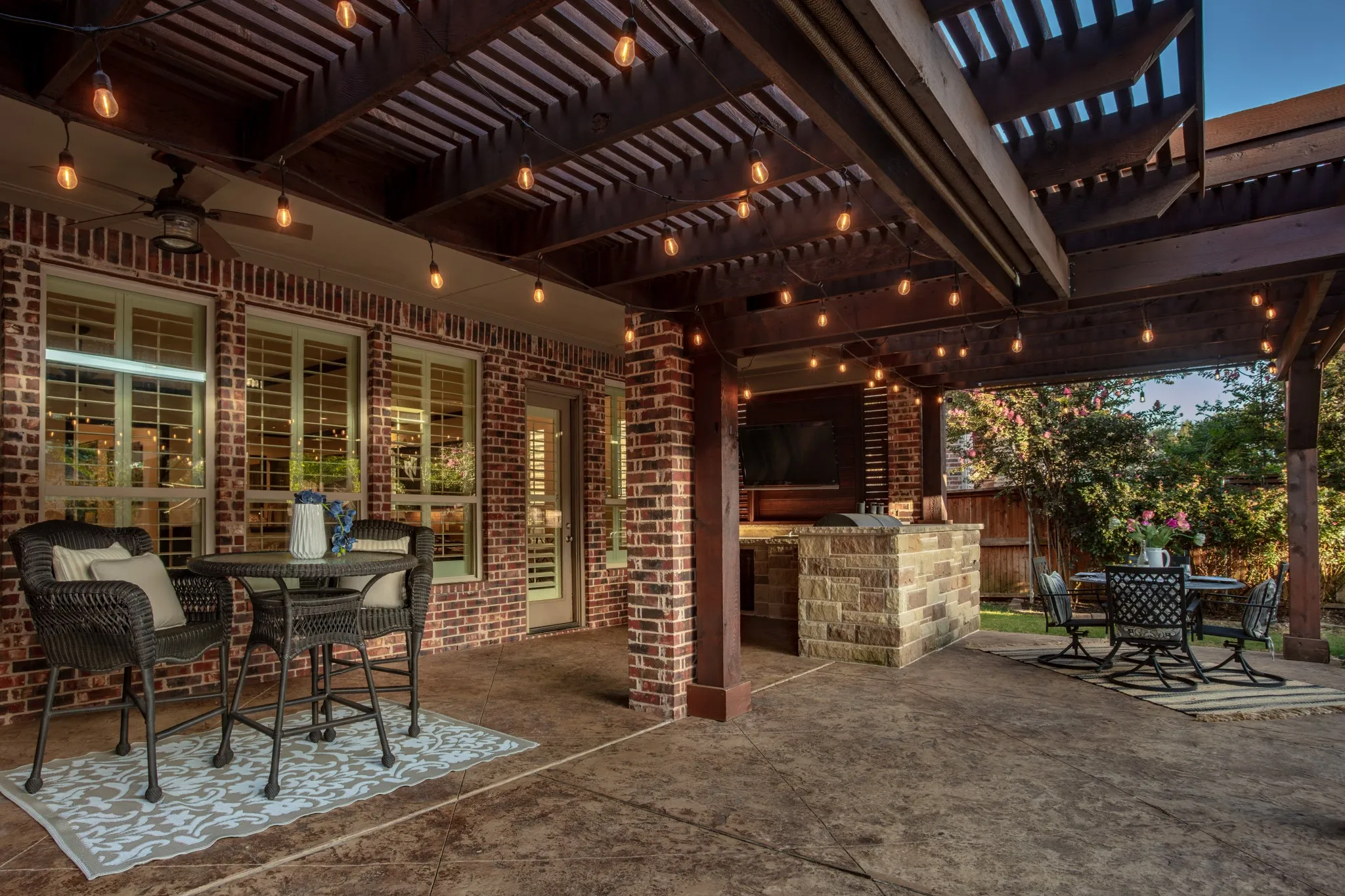 Single Family Residence For Sale in Denton County , 9114 Parson Drive, Lantana, Texas 76226, 5 Bedroom, 5 Bathroom, 3 Garage spaces, 4,688 Sqft, built in 2006, mls#21357325, Real Estate Agent in Lantana, Homes For Sale in Denton county, Homes For Sale in Lantana, Realtor in Lantana Texas, Real Estate Brokerage Independent Realty Texas, Luminita Cordes Realtor