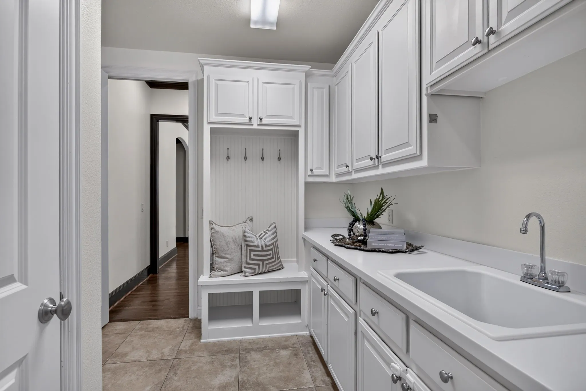 Single Family Residence For Sale in Denton County , 9114 Parson Drive, Lantana, Texas 76226, 5 Bedroom, 5 Bathroom, 3 Garage spaces, 4,688 Sqft, built in 2006, mls#21357325, Real Estate Agent in Lantana, Homes For Sale in Denton county, Homes For Sale in Lantana, Realtor in Lantana Texas, Real Estate Brokerage Independent Realty Texas, Luminita Cordes Realtor