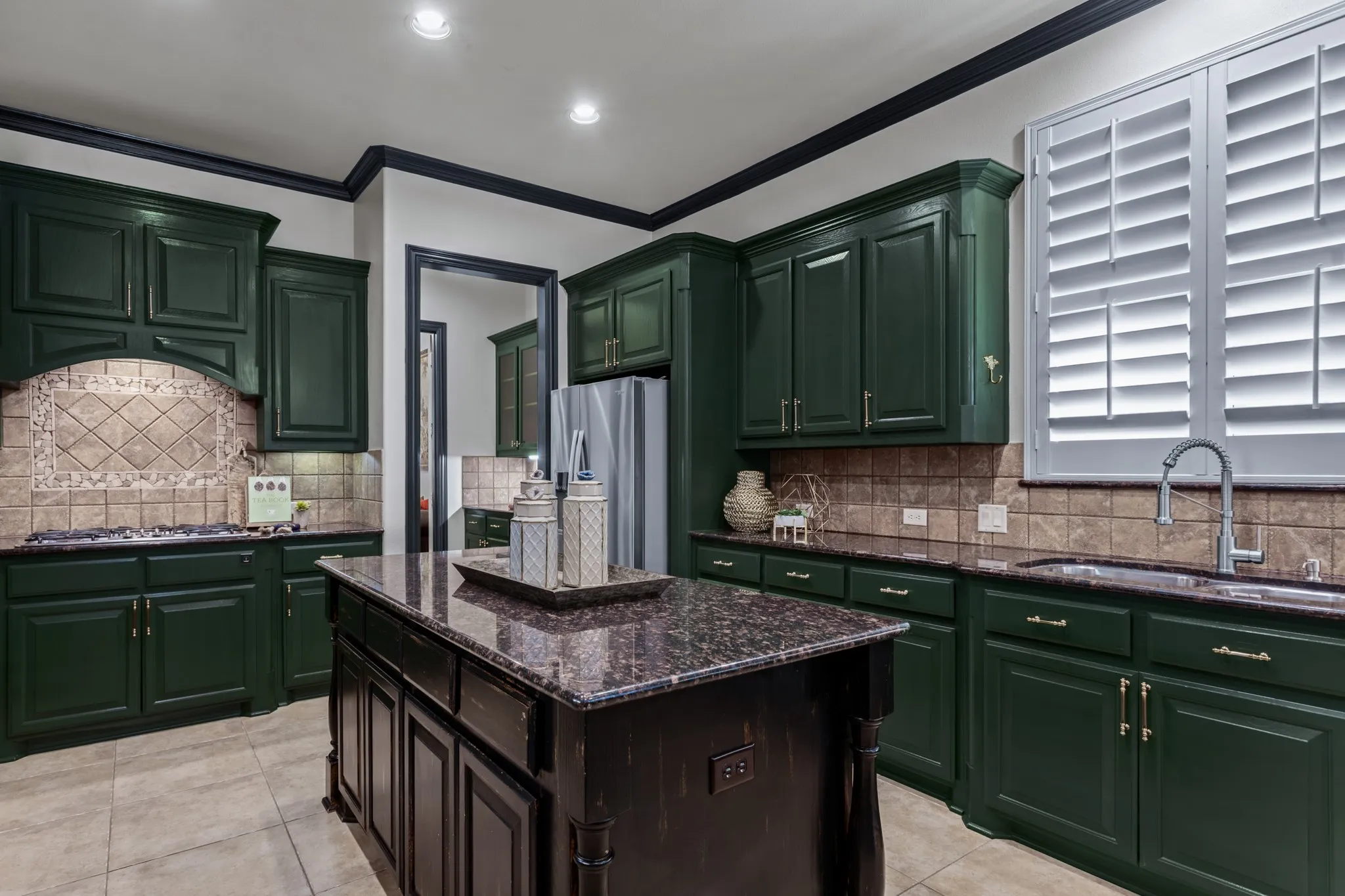 Single Family Residence For Sale in Denton County , 9114 Parson Drive, Lantana, Texas 76226, 5 Bedroom, 5 Bathroom, 3 Garage spaces, 4,688 Sqft, built in 2006, mls#21357325, Real Estate Agent in Lantana, Homes For Sale in Denton county, Homes For Sale in Lantana, Realtor in Lantana Texas, Real Estate Brokerage Independent Realty Texas, Luminita Cordes Realtor