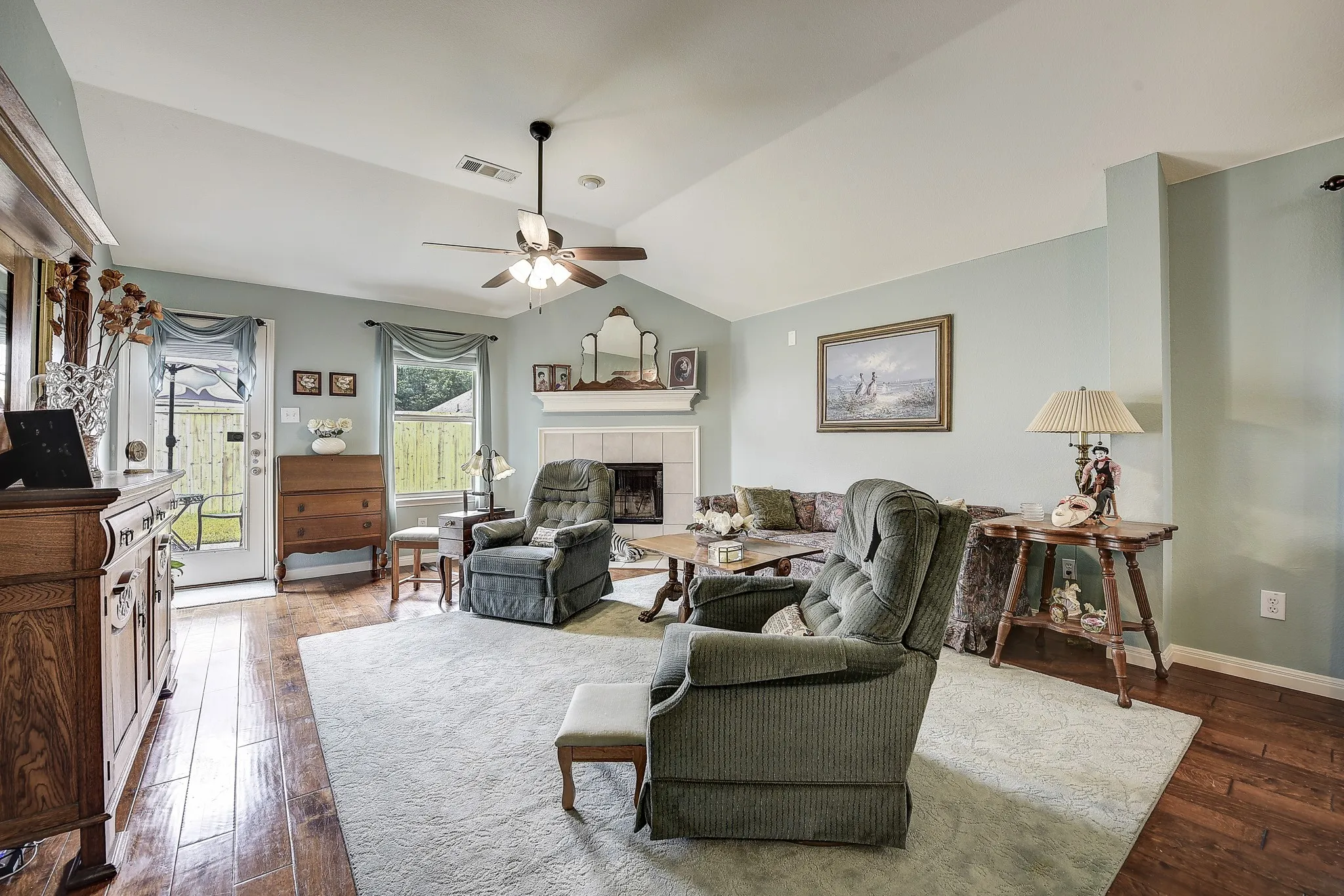 Single Family Residence For Sale in Collin County , 620 Cypress Hill Drive, Mc Kinney, Texas 75071, 3 Bedroom, 2 Bathroom, 2 Garage spaces, 1,726 Sqft, built in 2006, mls#21358949, Real Estate Agent in Mc Kinney, Homes For Sale in Collin county, Homes For Sale in Mc Kinney, Realtor in Mc Kinney Texas, Real Estate Brokerage Independent Realty Texas, Luminita Cordes Realtor