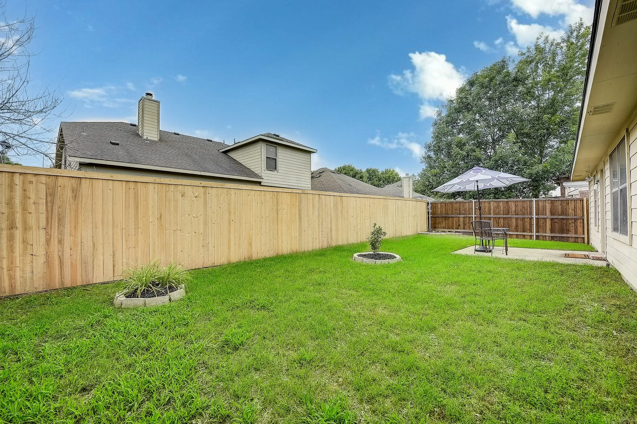 Single Family Residence For Sale in Collin County , 620 Cypress Hill Drive, Mc Kinney, Texas 75071, 3 Bedroom, 2 Bathroom, 2 Garage spaces, 1,726 Sqft, built in 2006, mls#21358949, Real Estate Agent in Mc Kinney, Homes For Sale in Collin county, Homes For Sale in Mc Kinney, Realtor in Mc Kinney Texas, Real Estate Brokerage Independent Realty Texas, Luminita Cordes Realtor