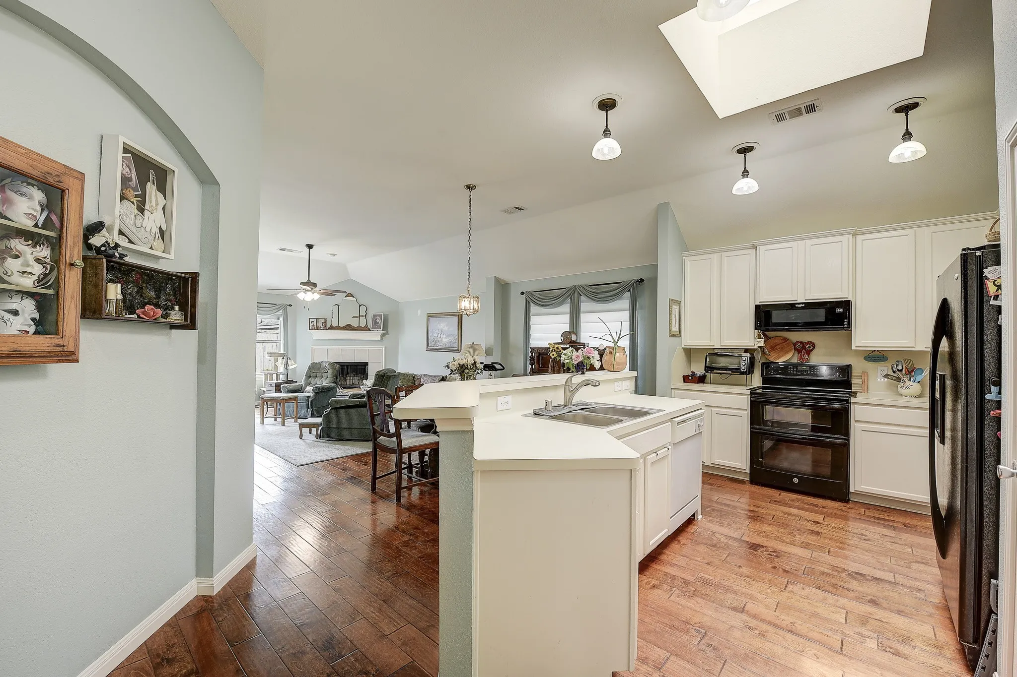 Single Family Residence For Sale in Collin County , 620 Cypress Hill Drive, Mc Kinney, Texas 75071, 3 Bedroom, 2 Bathroom, 2 Garage spaces, 1,726 Sqft, built in 2006, mls#21358949, Real Estate Agent in Mc Kinney, Homes For Sale in Collin county, Homes For Sale in Mc Kinney, Realtor in Mc Kinney Texas, Real Estate Brokerage Independent Realty Texas, Luminita Cordes Realtor