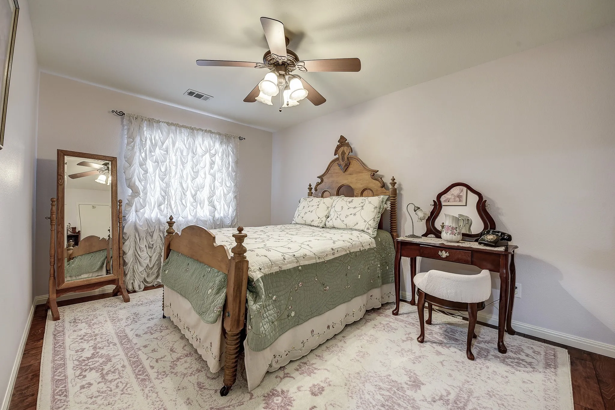 Single Family Residence For Sale in Collin County , 620 Cypress Hill Drive, Mc Kinney, Texas 75071, 3 Bedroom, 2 Bathroom, 2 Garage spaces, 1,726 Sqft, built in 2006, mls#21358949, Real Estate Agent in Mc Kinney, Homes For Sale in Collin county, Homes For Sale in Mc Kinney, Realtor in Mc Kinney Texas, Real Estate Brokerage Independent Realty Texas, Luminita Cordes Realtor