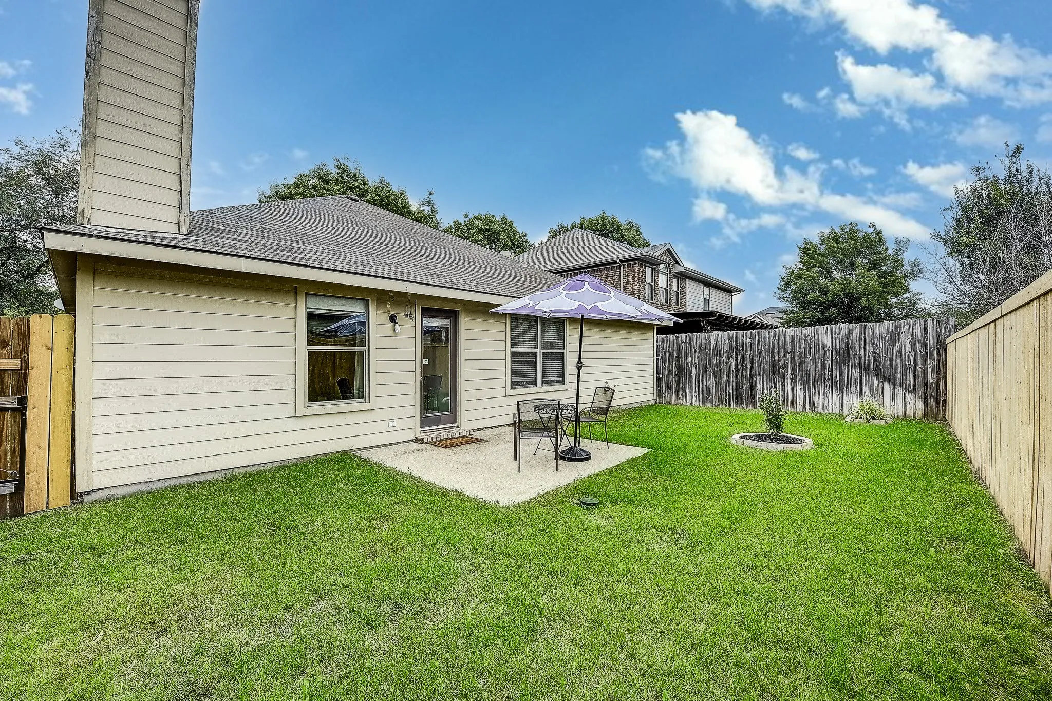 Single Family Residence For Sale in Collin County , 620 Cypress Hill Drive, Mc Kinney, Texas 75071, 3 Bedroom, 2 Bathroom, 2 Garage spaces, 1,726 Sqft, built in 2006, mls#21358949, Real Estate Agent in Mc Kinney, Homes For Sale in Collin county, Homes For Sale in Mc Kinney, Realtor in Mc Kinney Texas, Real Estate Brokerage Independent Realty Texas, Luminita Cordes Realtor