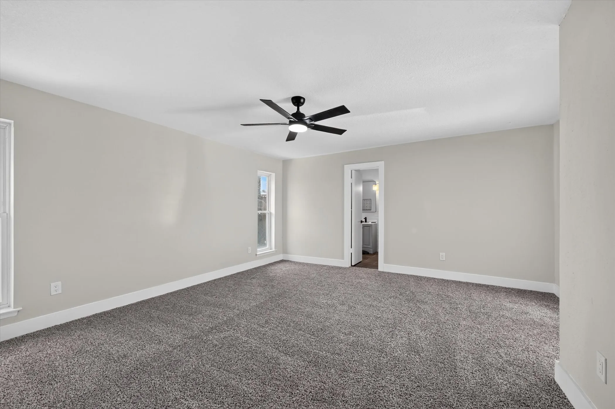 Single Family Residence For Sale in Denton County , 1450 Juniper Lane, Lewisville, Texas 75077, 4 Bedroom, 2 Bathroom, 2 Garage spaces, 2,090 Sqft, built in 1977, mls#21361179, Real Estate Agent in Lewisville, Homes For Sale in Denton county, Homes For Sale in Lewisville, Realtor in Lewisville Texas, Real Estate Brokerage Independent Realty Texas, Luminita Cordes Realtor