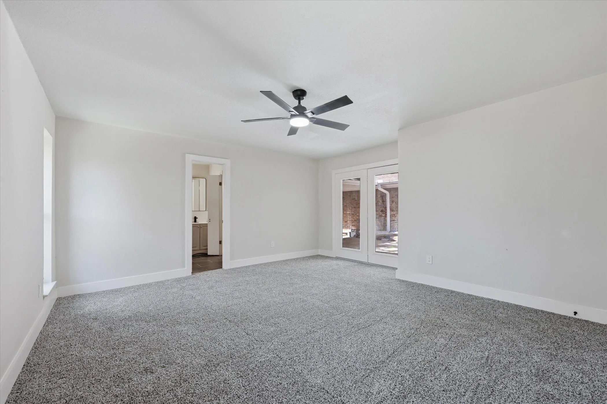 Single Family Residence For Sale in Denton County , 1450 Juniper Lane, Lewisville, Texas 75077, 4 Bedroom, 2 Bathroom, 2 Garage spaces, 2,090 Sqft, built in 1977, mls#21361179, Real Estate Agent in Lewisville, Homes For Sale in Denton county, Homes For Sale in Lewisville, Realtor in Lewisville Texas, Real Estate Brokerage Independent Realty Texas, Luminita Cordes Realtor