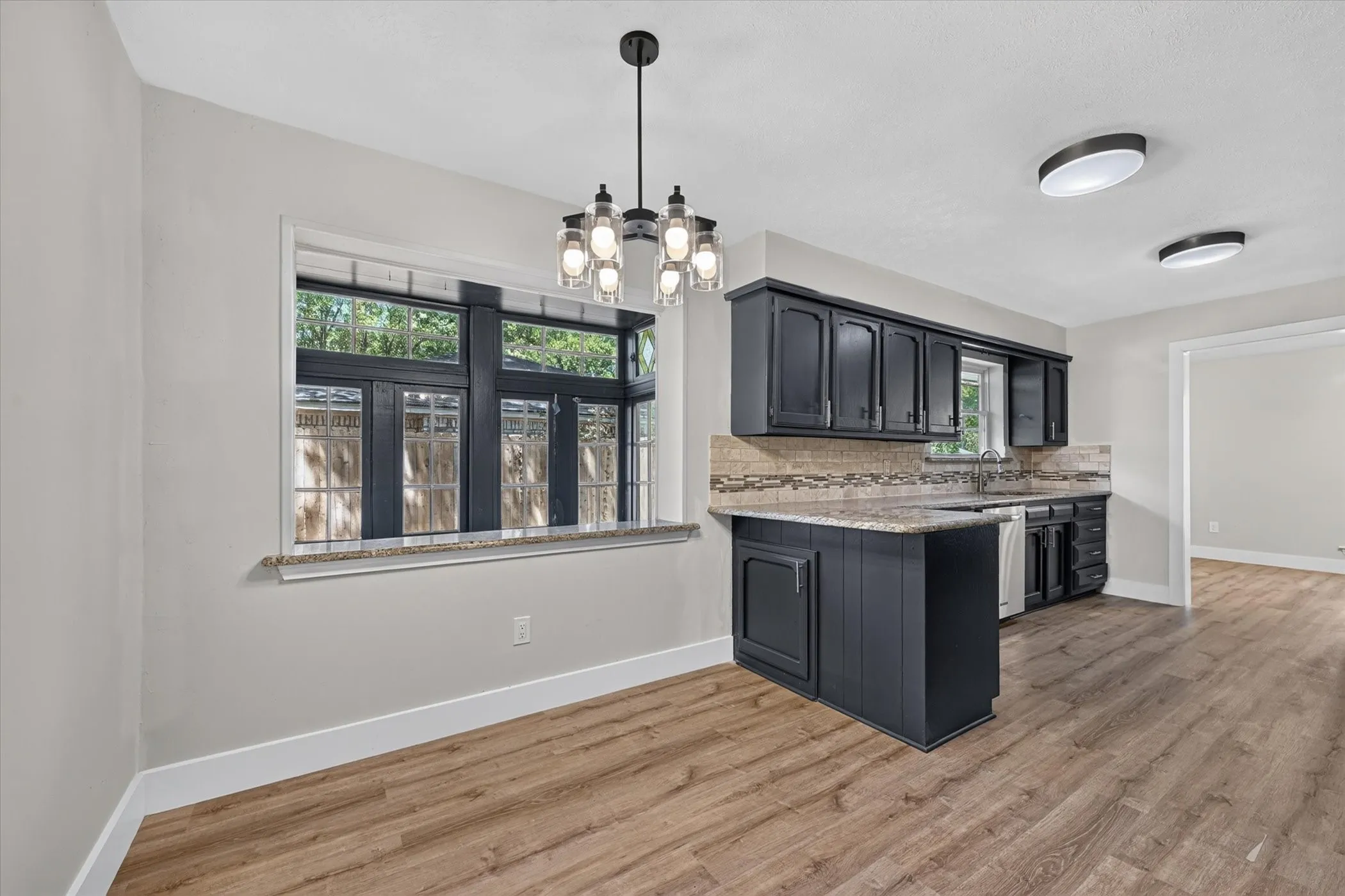 Single Family Residence For Sale in Denton County , 1450 Juniper Lane, Lewisville, Texas 75077, 4 Bedroom, 2 Bathroom, 2 Garage spaces, 2,090 Sqft, built in 1977, mls#21361179, Real Estate Agent in Lewisville, Homes For Sale in Denton county, Homes For Sale in Lewisville, Realtor in Lewisville Texas, Real Estate Brokerage Independent Realty Texas, Luminita Cordes Realtor
