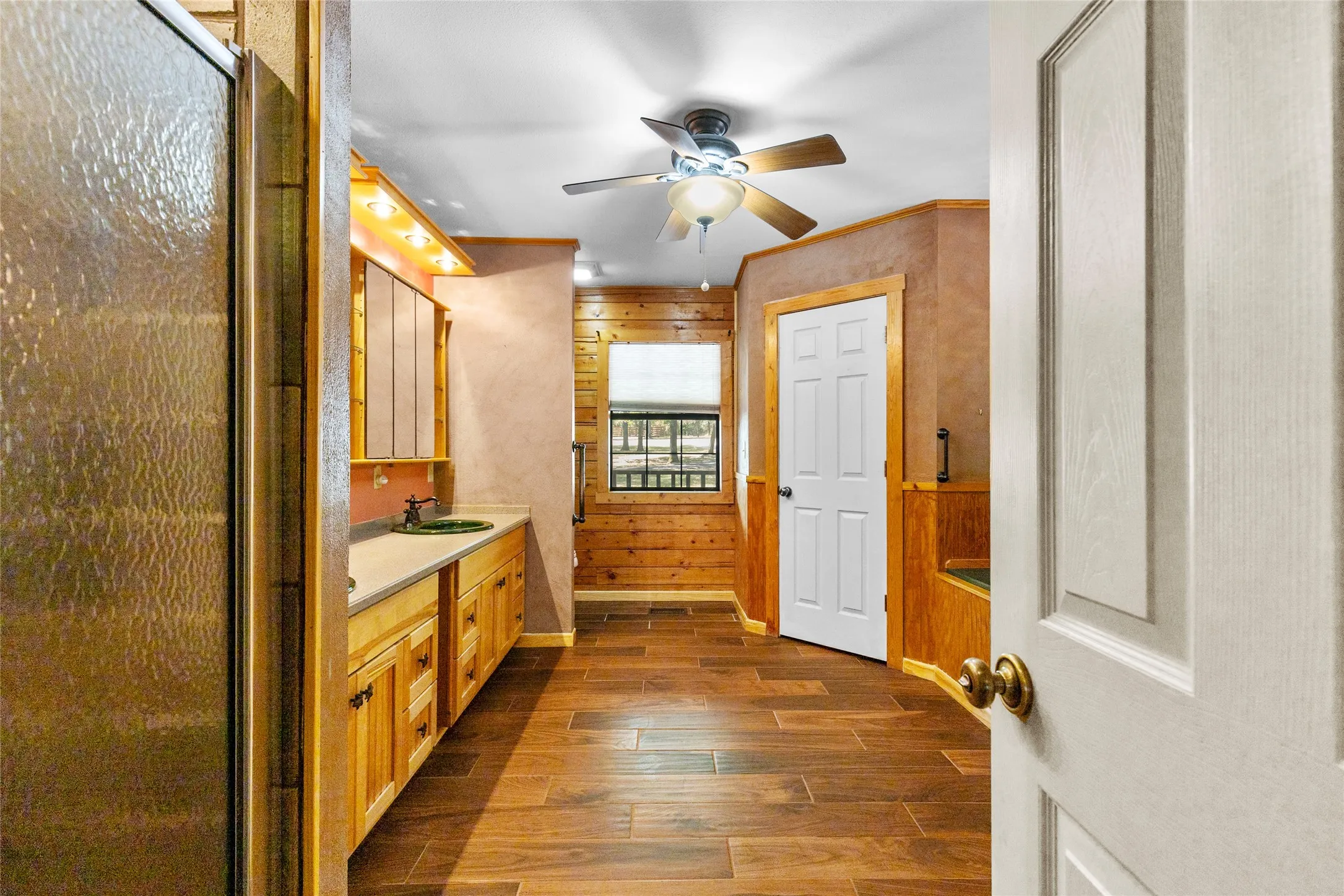 Single Family Residence For Sale in Rains County , 1147 Rs County Road 3503, Emory, Texas 75440, 4 Bedroom, 4 Bathroom, Garage spaces, 2,324 Sqft, built in 2001, mls#21361183, Real Estate Agent in Emory, Homes For Sale in Rains county, Homes For Sale in Emory, Realtor in Emory Texas, Real Estate Brokerage Independent Realty Texas, Luminita Cordes Realtor