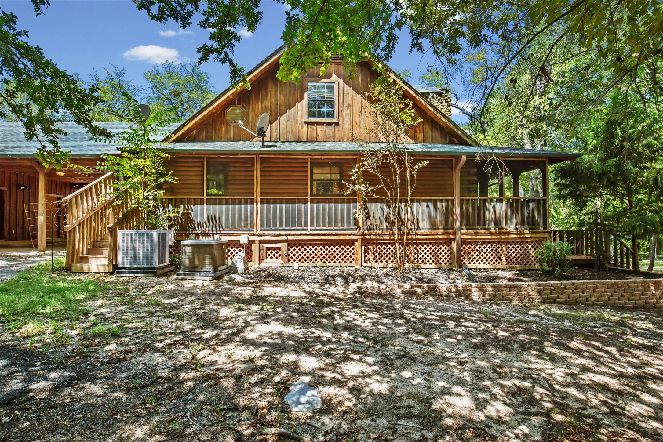 Single Family Residence For Sale in Rains County , 1147 Rs County Road 3503, Emory, Texas 75440, 4 Bedroom, 4 Bathroom, Garage spaces, 2,324 Sqft, built in 2001, mls#21361183, Real Estate Agent in Emory, Homes For Sale in Rains county, Homes For Sale in Emory, Realtor in Emory Texas, Real Estate Brokerage Independent Realty Texas, Luminita Cordes Realtor