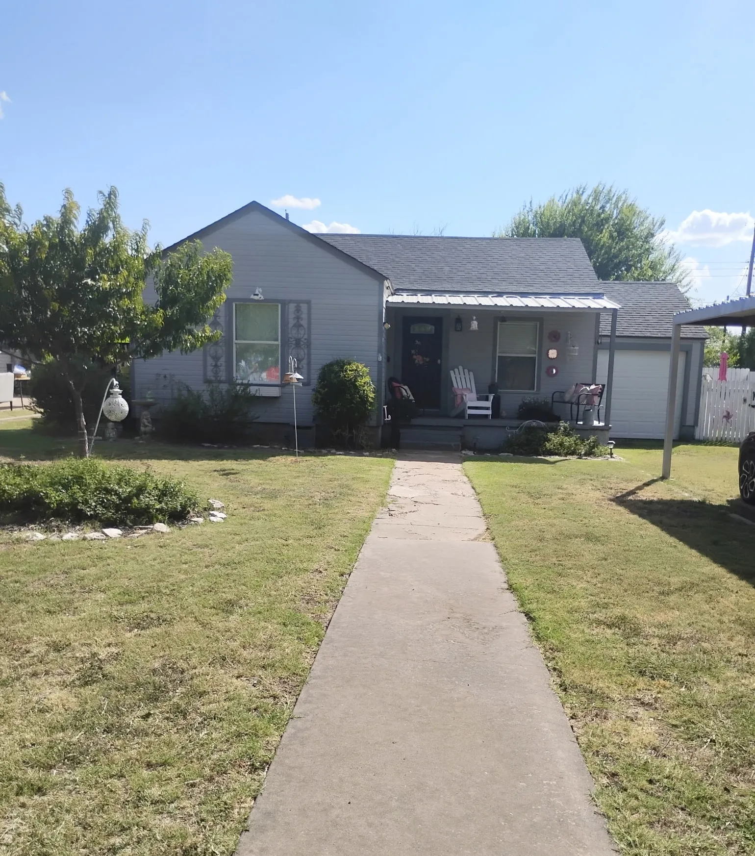 Single Family Residence For Sale in Runnels County , 605 N 3rd Street, Ballinger, Texas 76821, 2 Bedroom, 1 Bathroom, 1 Garage spaces, 893 Sqft, built in 1955, mls#21361176, Real Estate Agent in Ballinger, Homes For Sale in Runnels county, Homes For Sale in Ballinger, Realtor in Ballinger Texas, Real Estate Brokerage Independent Realty Texas, Luminita Cordes Realtor