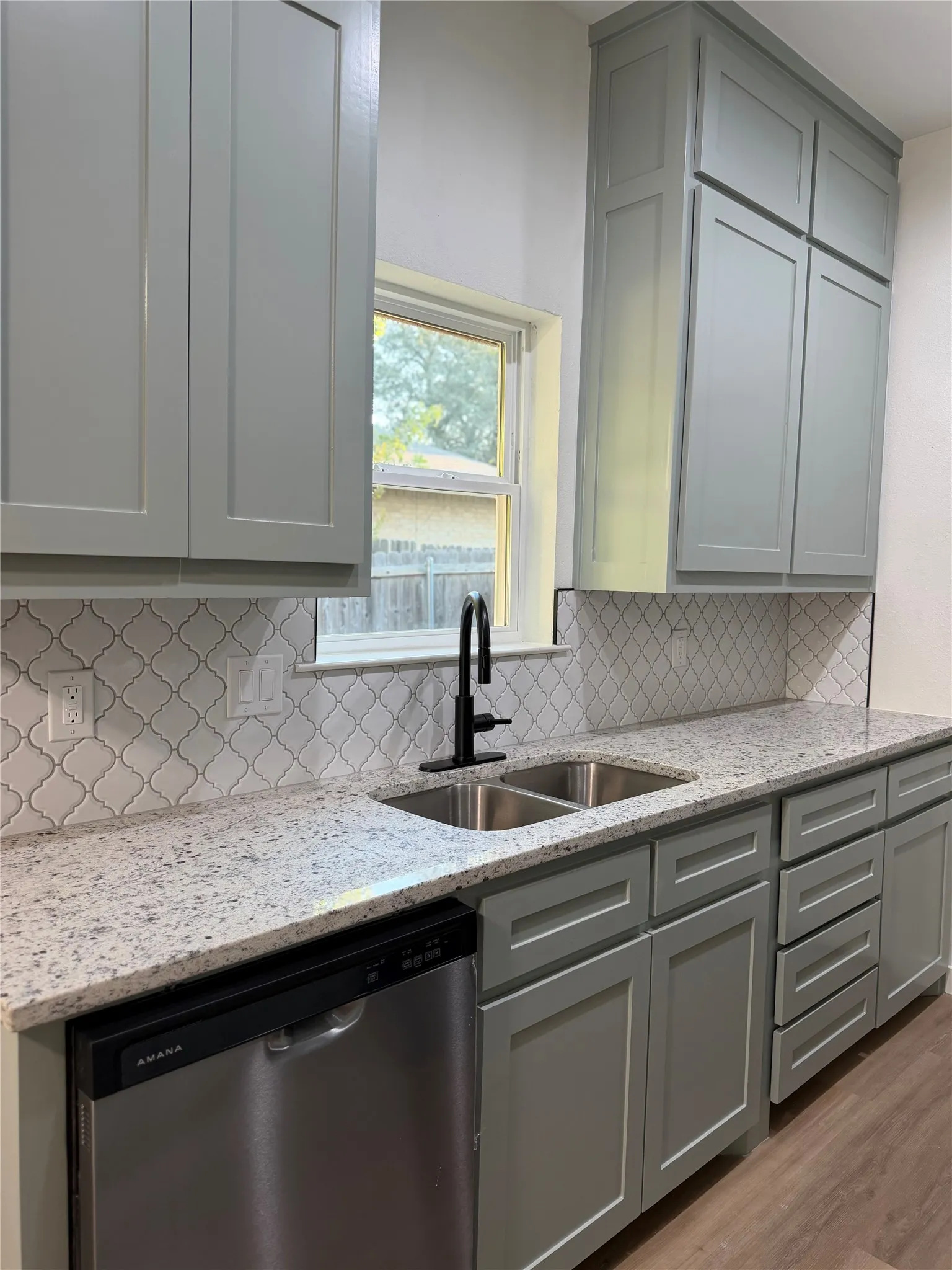 Single Family Residence For Sale in Wise County , 102 S Sendero Drive, Decatur, Texas 76234, 3 Bedroom, 2 Bathroom, 2 Garage spaces, 1,460 Sqft, built in 1991, mls#21361185, Real Estate Agent in Decatur, Homes For Sale in Wise county, Homes For Sale in Decatur, Realtor in Decatur Texas, Real Estate Brokerage Independent Realty Texas, Luminita Cordes Realtor