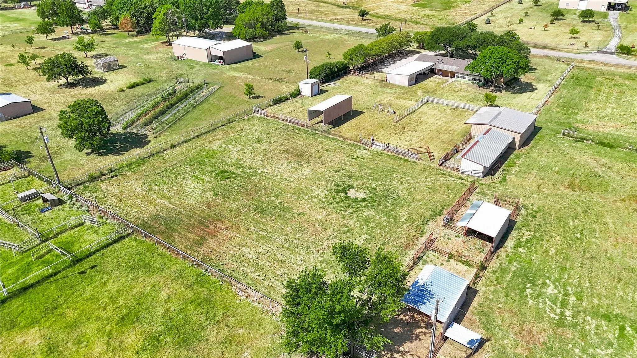 Single Family Residence For Sale in Denton County , 10138 Terrace Road, Sanger, Texas 76266, 3 Bedroom, 2 Bathroom, 1 Garage spaces, 1,488 Sqft, built in 1977, mls#21360203, Real Estate Agent in Sanger, Homes For Sale in Denton county, Homes For Sale in Sanger, Realtor in Sanger Texas, Real Estate Brokerage Independent Realty Texas, Luminita Cordes Realtor