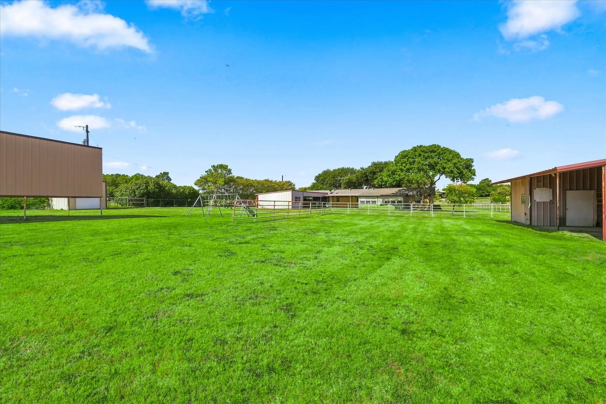 Single Family Residence For Sale in Denton County , 10138 Terrace Road, Sanger, Texas 76266, 3 Bedroom, 2 Bathroom, 1 Garage spaces, 1,488 Sqft, built in 1977, mls#21360203, Real Estate Agent in Sanger, Homes For Sale in Denton county, Homes For Sale in Sanger, Realtor in Sanger Texas, Real Estate Brokerage Independent Realty Texas, Luminita Cordes Realtor