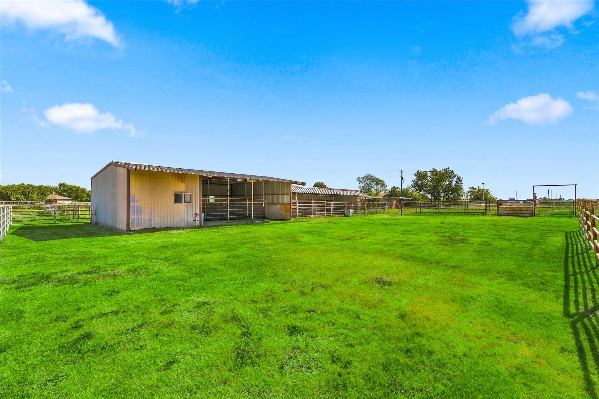 Single Family Residence For Sale in Denton County , 10138 Terrace Road, Sanger, Texas 76266, 3 Bedroom, 2 Bathroom, 1 Garage spaces, 1,488 Sqft, built in 1977, mls#21360203, Real Estate Agent in Sanger, Homes For Sale in Denton county, Homes For Sale in Sanger, Realtor in Sanger Texas, Real Estate Brokerage Independent Realty Texas, Luminita Cordes Realtor