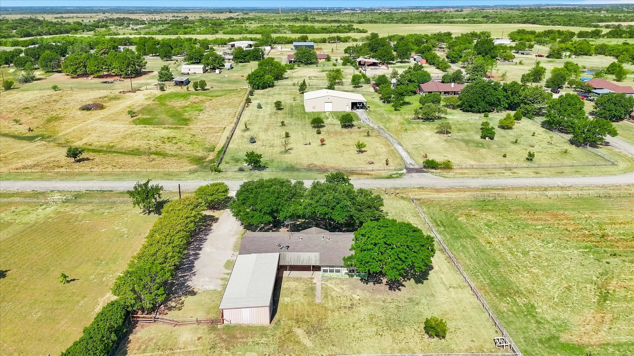 Single Family Residence For Sale in Denton County , 10138 Terrace Road, Sanger, Texas 76266, 3 Bedroom, 2 Bathroom, 1 Garage spaces, 1,488 Sqft, built in 1977, mls#21360203, Real Estate Agent in Sanger, Homes For Sale in Denton county, Homes For Sale in Sanger, Realtor in Sanger Texas, Real Estate Brokerage Independent Realty Texas, Luminita Cordes Realtor