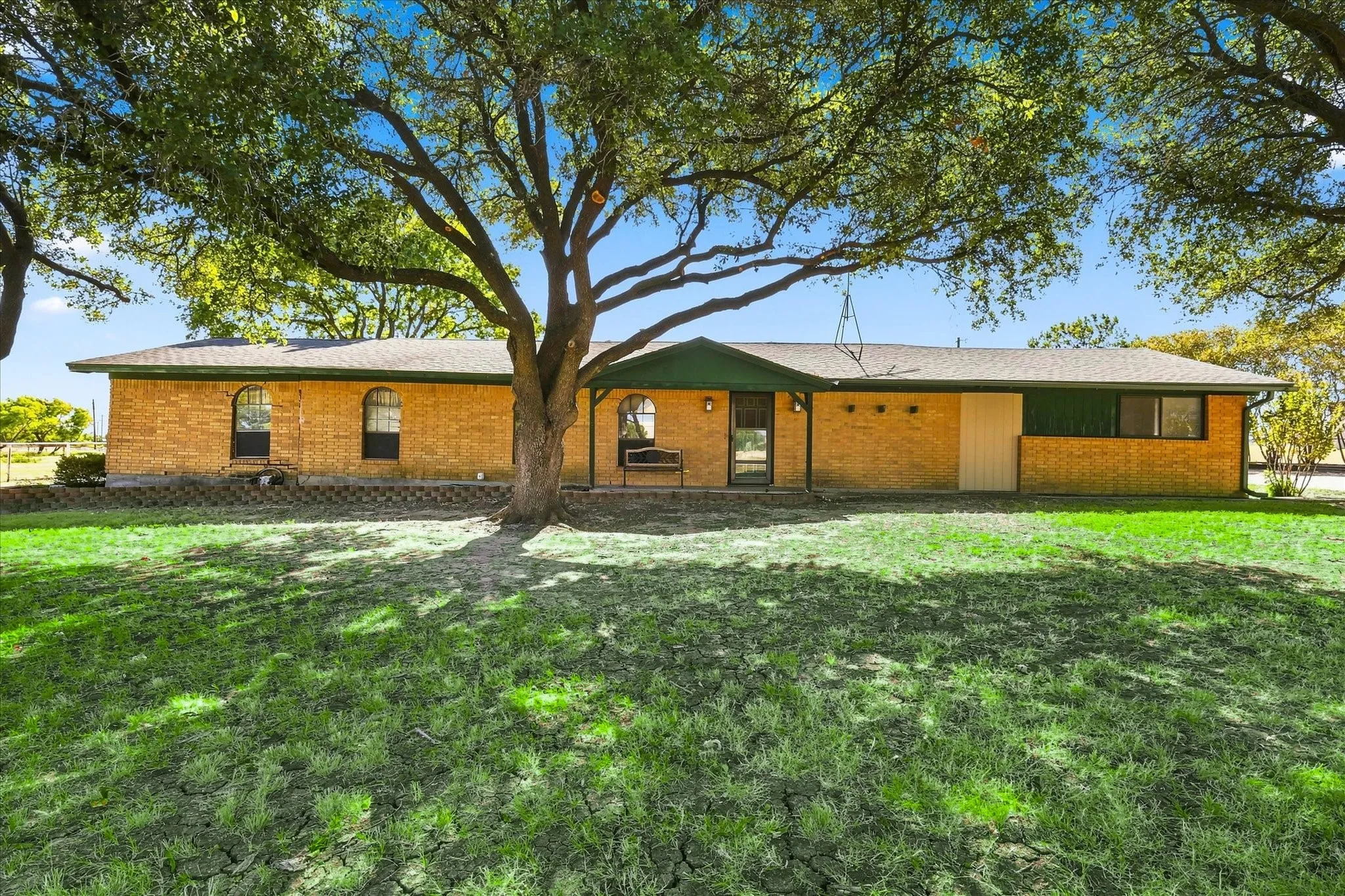 Single Family Residence For Sale in Denton County , 10138 Terrace Road, Sanger, Texas 76266, 3 Bedroom, 2 Bathroom, 1 Garage spaces, 1,488 Sqft, built in 1977, mls#21360203, Real Estate Agent in Sanger, Homes For Sale in Denton county, Homes For Sale in Sanger, Realtor in Sanger Texas, Real Estate Brokerage Independent Realty Texas, Luminita Cordes Realtor