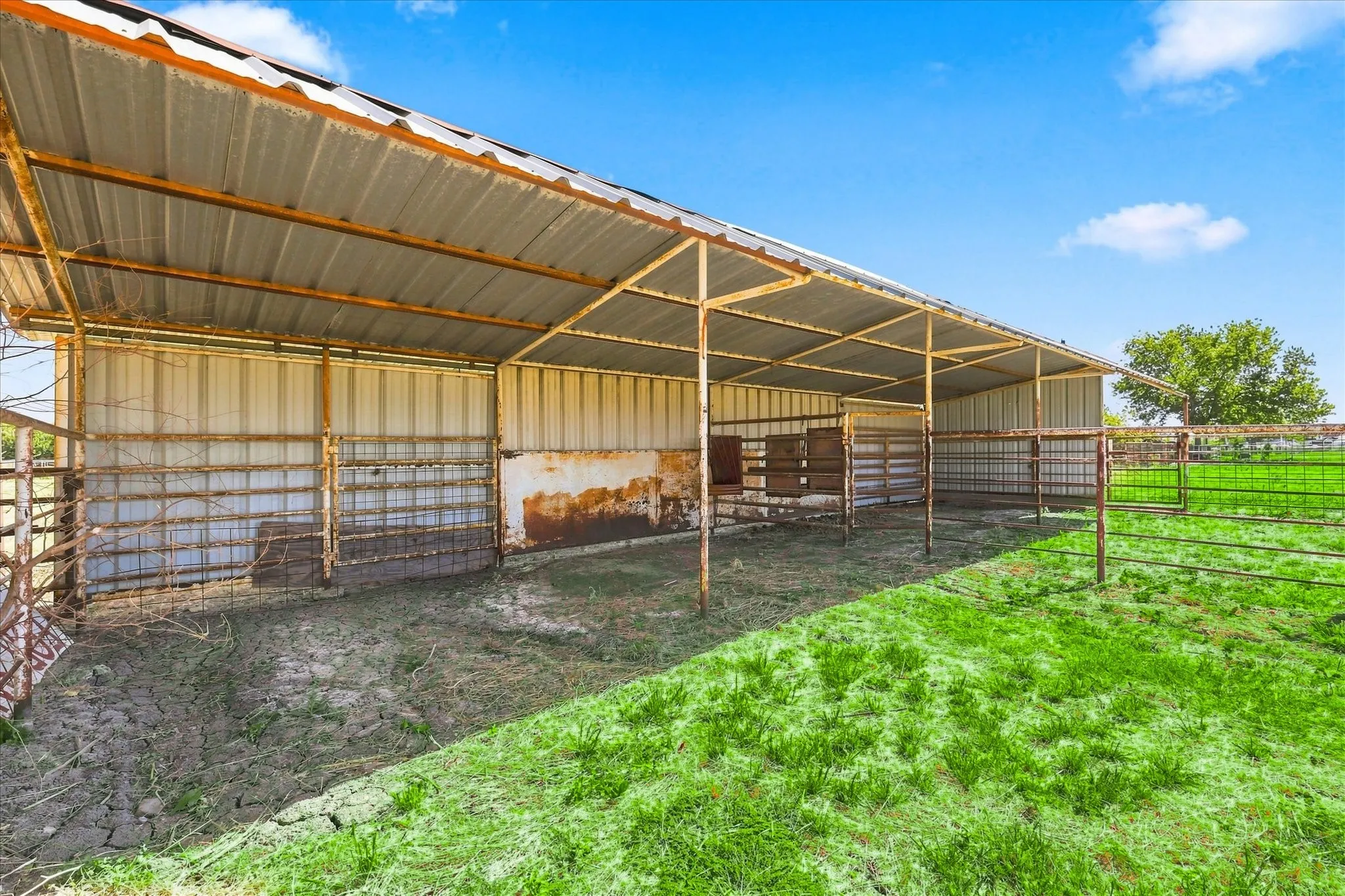 Single Family Residence For Sale in Denton County , 10138 Terrace Road, Sanger, Texas 76266, 3 Bedroom, 2 Bathroom, 1 Garage spaces, 1,488 Sqft, built in 1977, mls#21360203, Real Estate Agent in Sanger, Homes For Sale in Denton county, Homes For Sale in Sanger, Realtor in Sanger Texas, Real Estate Brokerage Independent Realty Texas, Luminita Cordes Realtor