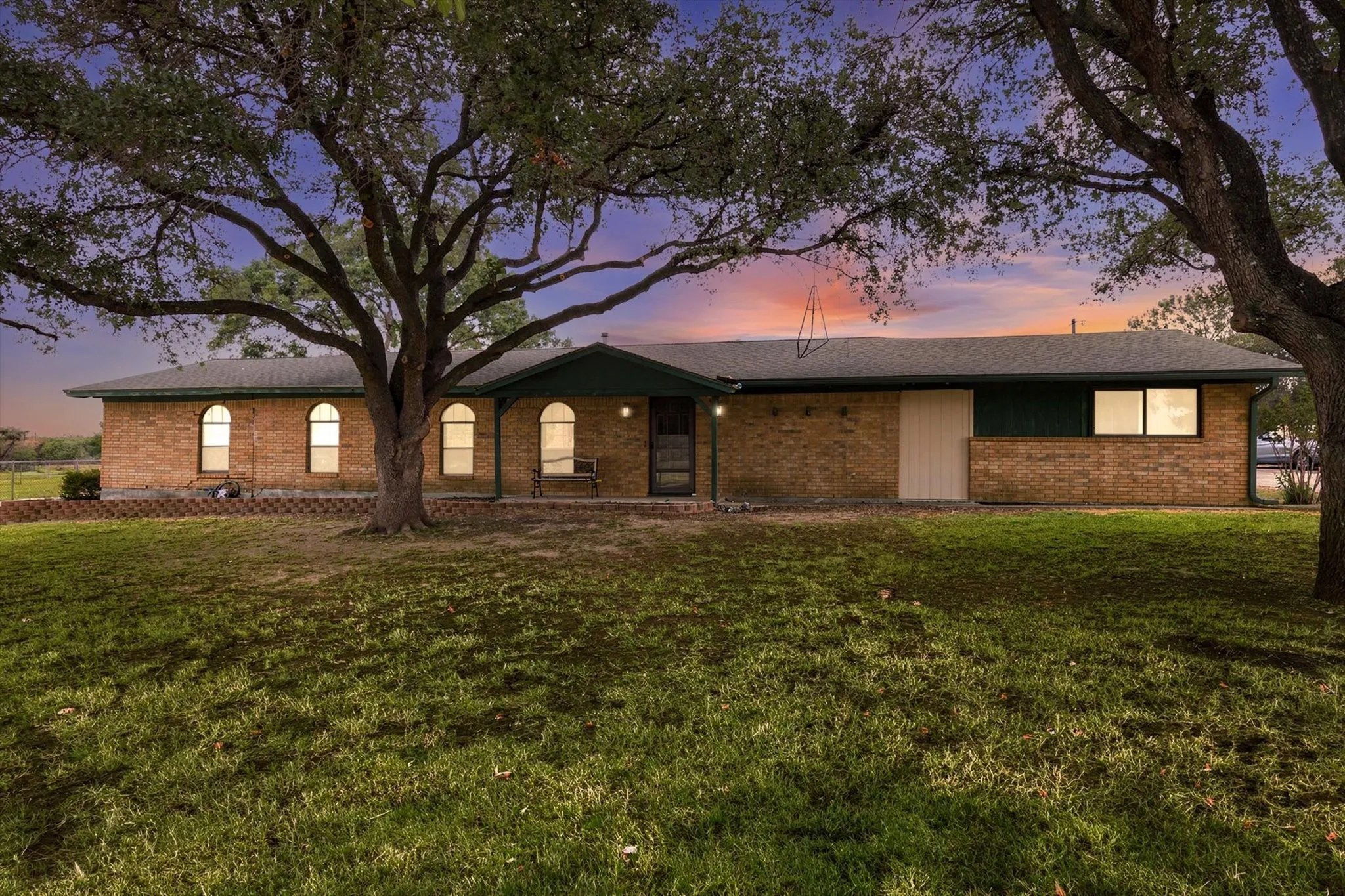 Single Family Residence For Sale in Denton County , 10138 Terrace Road, Sanger, Texas 76266, 3 Bedroom, 2 Bathroom, 1 Garage spaces, 1,488 Sqft, built in 1977, mls#21360203, Real Estate Agent in Sanger, Homes For Sale in Denton county, Homes For Sale in Sanger, Realtor in Sanger Texas, Real Estate Brokerage Independent Realty Texas, Luminita Cordes Realtor