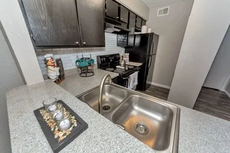 Apartment For Rent in Tarrant County , 500 E Loop 820 606, Fort Worth, Texas 76112, 2 Bedroom, 2 Bathroom, Garage spaces, 840 Sqft, built in 1982, Price $1,002, mls#21361187, Real Estate Agent in Fort Worth, Homes For Rent in Tarrant county, Homes For Rent in Fort Worth, Realtor in Fort Worth Texas, Real Estate Brokerage Independent Realty Texas, Luminita Cordes Realtor