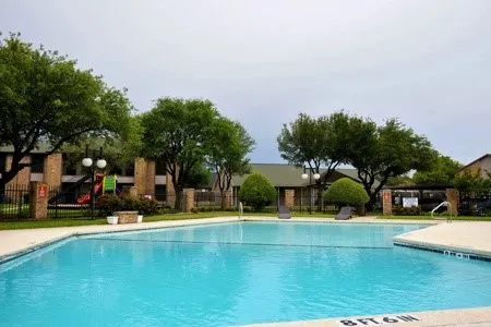 Apartment For Rent in Tarrant County , 500 E Loop 820 606, Fort Worth, Texas 76112, 2 Bedroom, 2 Bathroom, Garage spaces, 840 Sqft, built in 1982, Price $1,002, mls#21361187, Real Estate Agent in Fort Worth, Homes For Rent in Tarrant county, Homes For Rent in Fort Worth, Realtor in Fort Worth Texas, Real Estate Brokerage Independent Realty Texas, Luminita Cordes Realtor