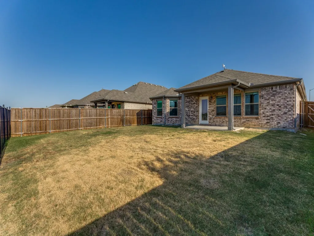 Single Family Residence For Sale in Tarrant County , 620 Bronze Forest Drive, Fort Worth, Texas 76131, 4 Bedroom, 2 Bathroom, 2 Garage spaces, 1,929 Sqft, built in 2021, mls#21361194, Real Estate Agent in Fort Worth, Homes For Sale in Tarrant county, Homes For Sale in Fort Worth, Realtor in Fort Worth Texas, Real Estate Brokerage Independent Realty Texas, Luminita Cordes Realtor