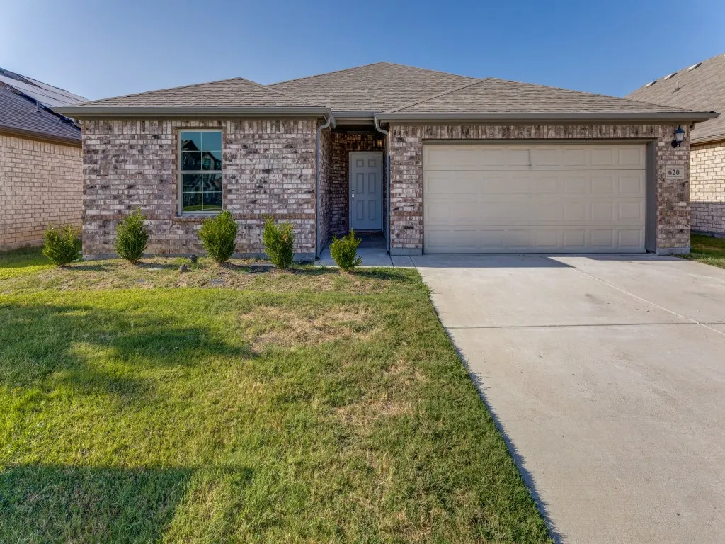 Single Family Residence For Sale in Tarrant County , 620 Bronze Forest Drive, Fort Worth, Texas 76131, 4 Bedroom, 2 Bathroom, 2 Garage spaces, 1,929 Sqft, built in 2021, mls#21361194, Real Estate Agent in Fort Worth, Homes For Sale in Tarrant county, Homes For Sale in Fort Worth, Realtor in Fort Worth Texas, Real Estate Brokerage Independent Realty Texas, Luminita Cordes Realtor