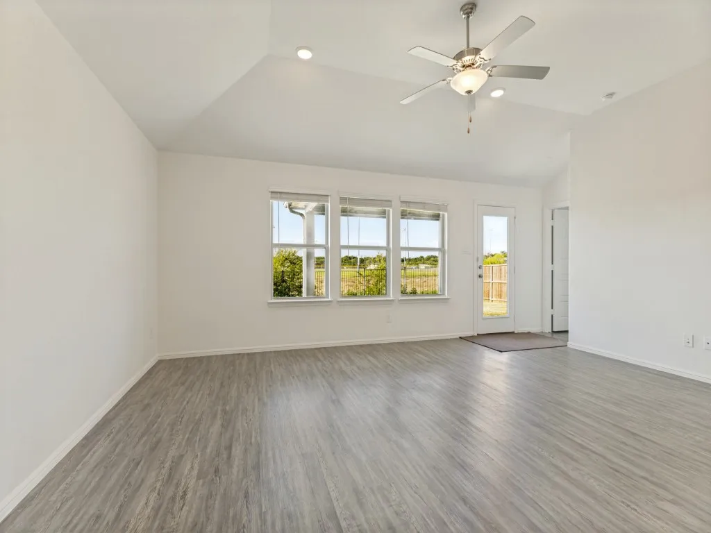 Single Family Residence For Sale in Tarrant County , 620 Bronze Forest Drive, Fort Worth, Texas 76131, 4 Bedroom, 2 Bathroom, 2 Garage spaces, 1,929 Sqft, built in 2021, mls#21361194, Real Estate Agent in Fort Worth, Homes For Sale in Tarrant county, Homes For Sale in Fort Worth, Realtor in Fort Worth Texas, Real Estate Brokerage Independent Realty Texas, Luminita Cordes Realtor