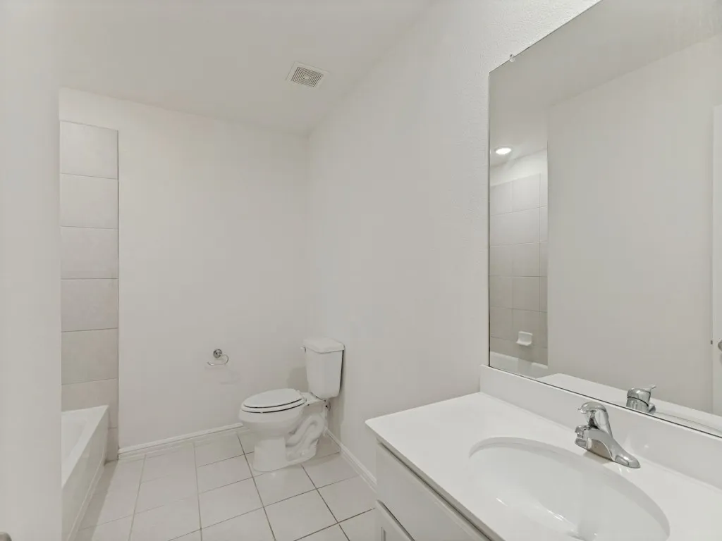 Single Family Residence For Sale in Tarrant County , 620 Bronze Forest Drive, Fort Worth, Texas 76131, 4 Bedroom, 2 Bathroom, 2 Garage spaces, 1,929 Sqft, built in 2021, mls#21361194, Real Estate Agent in Fort Worth, Homes For Sale in Tarrant county, Homes For Sale in Fort Worth, Realtor in Fort Worth Texas, Real Estate Brokerage Independent Realty Texas, Luminita Cordes Realtor
