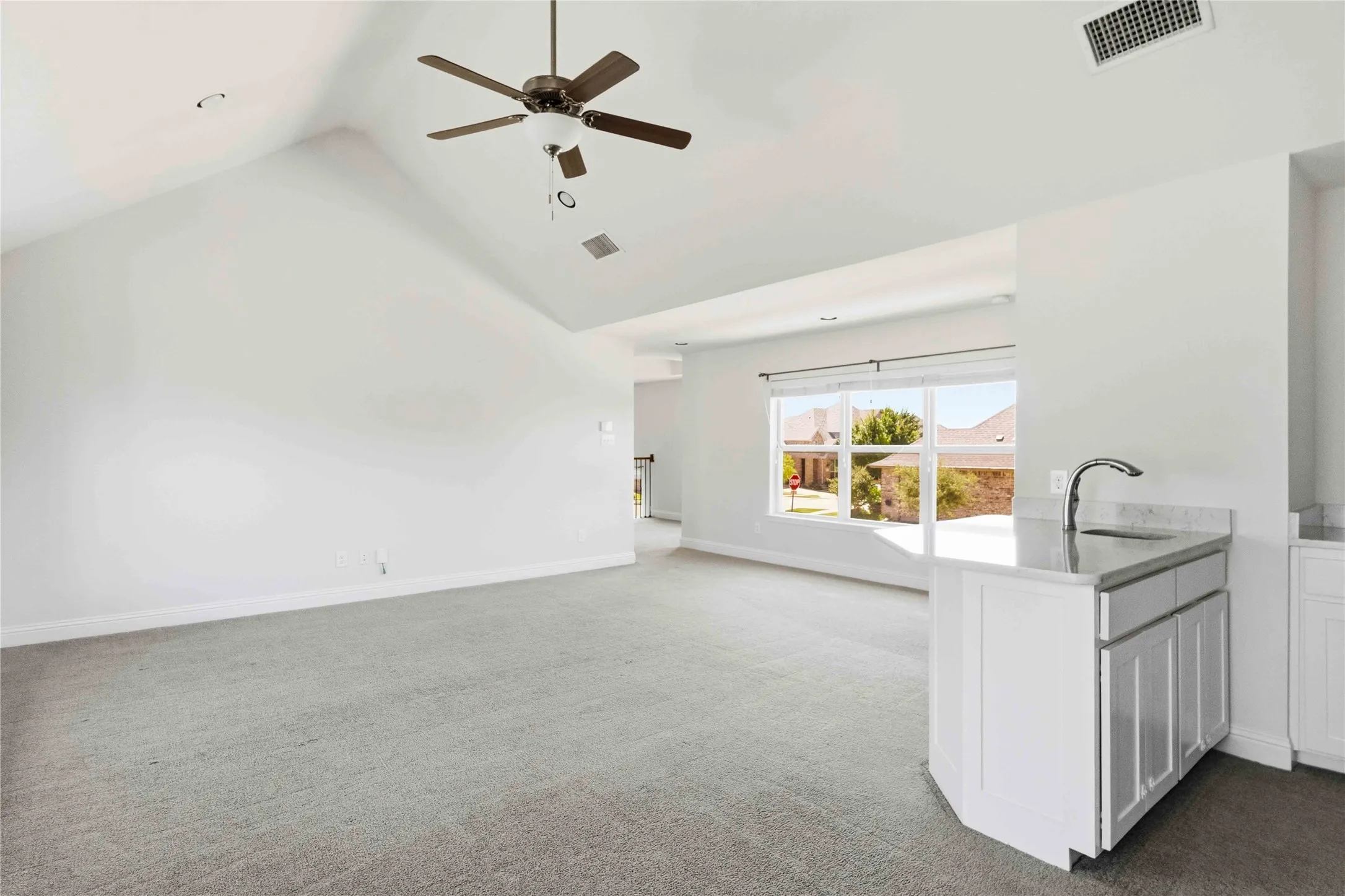 Single Family Residence For Rent in Collin County , 4524 Del Rey Avenue, Mc Kinney, Texas 75070, 4 Bedroom, 3 Bathroom, 2 Garage spaces, 3,454 Sqft, built in 2017, mls#21361205, Real Estate Agent in Mc Kinney, Homes For Rent in Collin county, Homes For Rent in Mc Kinney, Realtor in Mc Kinney Texas, Real Estate Brokerage Independent Realty Texas, Luminita Cordes Realtor