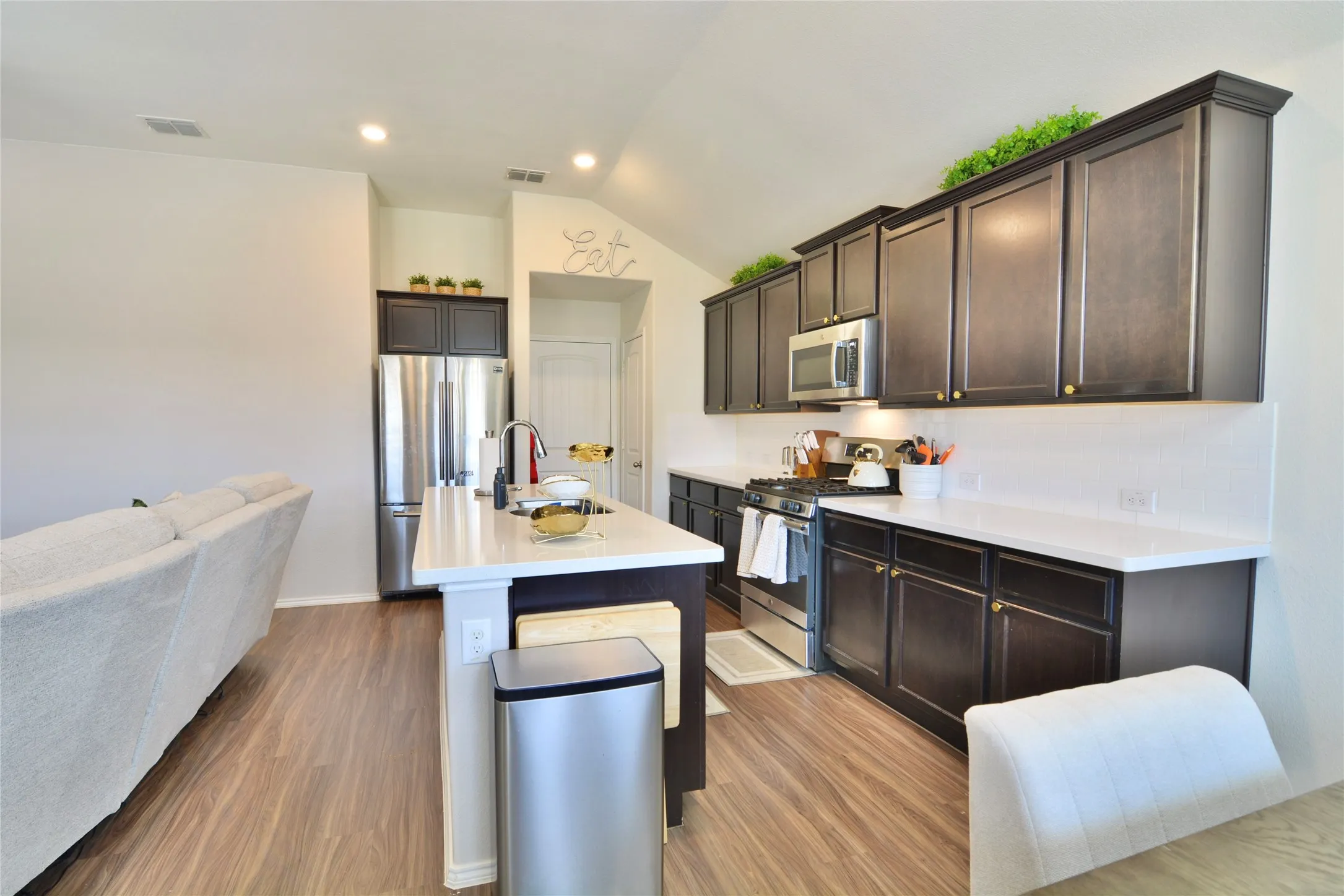 Single Family Residence For Sale in Denton County , 465 Pollyann Trail, Fort Worth, Texas 76052, 3 Bedroom, 2 Bathroom, 2 Garage spaces, 1,509 Sqft, built in 2019, mls#21361210, Real Estate Agent in Fort Worth, Homes For Sale in Denton county, Homes For Sale in Fort Worth, Realtor in Fort Worth Texas, Real Estate Brokerage Independent Realty Texas, Luminita Cordes Realtor