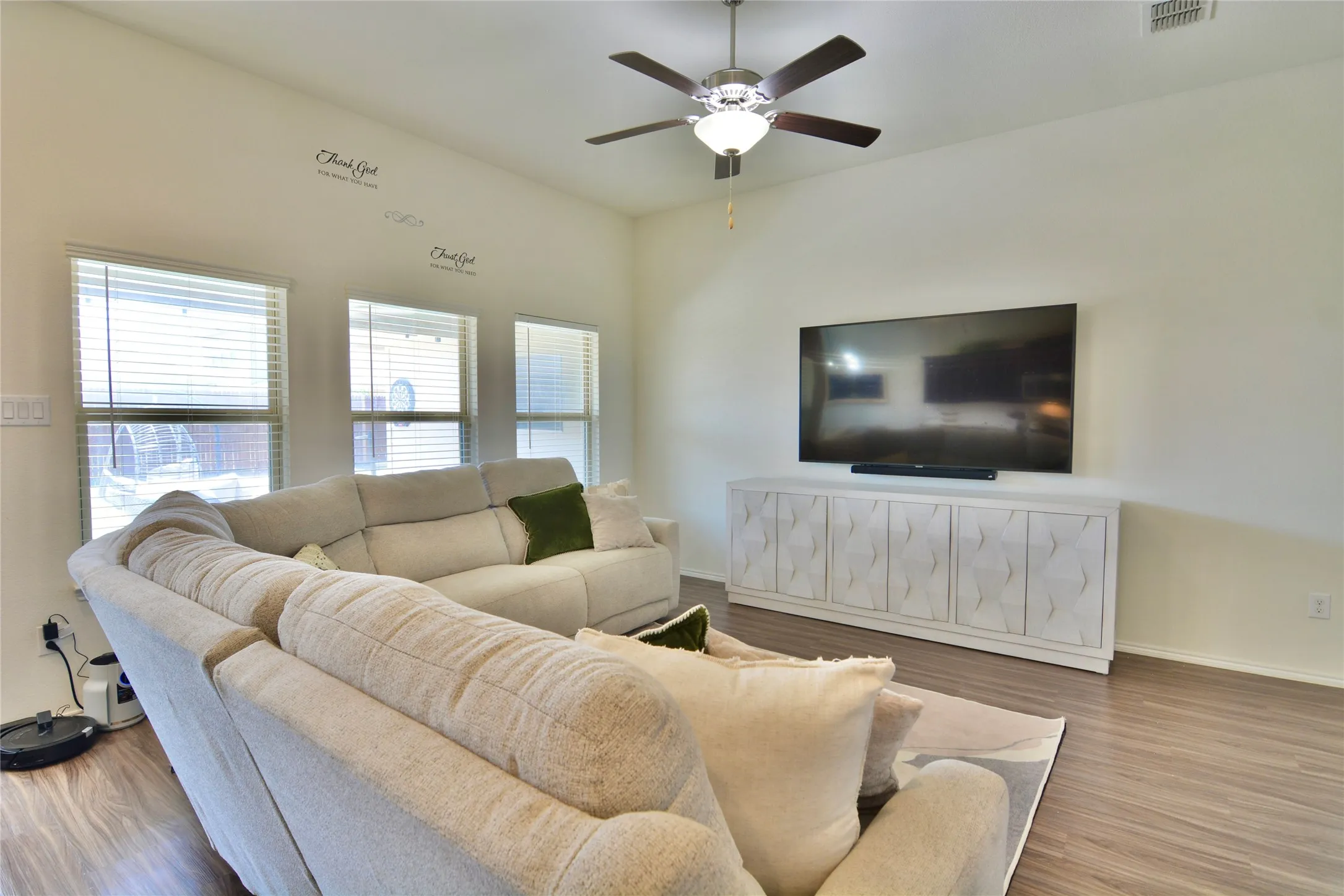 Single Family Residence For Sale in Denton County , 465 Pollyann Trail, Fort Worth, Texas 76052, 3 Bedroom, 2 Bathroom, 2 Garage spaces, 1,509 Sqft, built in 2019, mls#21361210, Real Estate Agent in Fort Worth, Homes For Sale in Denton county, Homes For Sale in Fort Worth, Realtor in Fort Worth Texas, Real Estate Brokerage Independent Realty Texas, Luminita Cordes Realtor