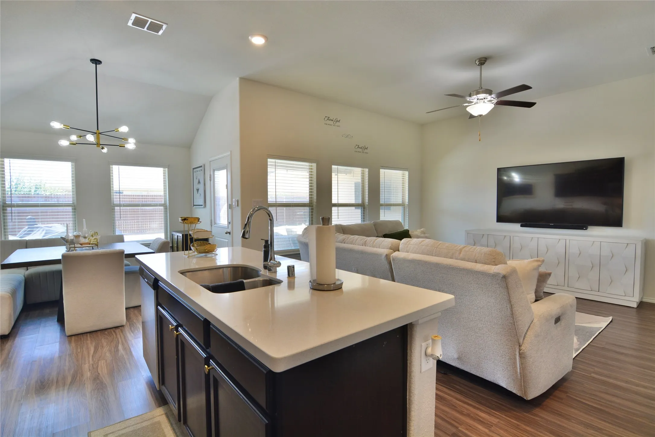 Single Family Residence For Sale in Denton County , 465 Pollyann Trail, Fort Worth, Texas 76052, 3 Bedroom, 2 Bathroom, 2 Garage spaces, 1,509 Sqft, built in 2019, mls#21361210, Real Estate Agent in Fort Worth, Homes For Sale in Denton county, Homes For Sale in Fort Worth, Realtor in Fort Worth Texas, Real Estate Brokerage Independent Realty Texas, Luminita Cordes Realtor