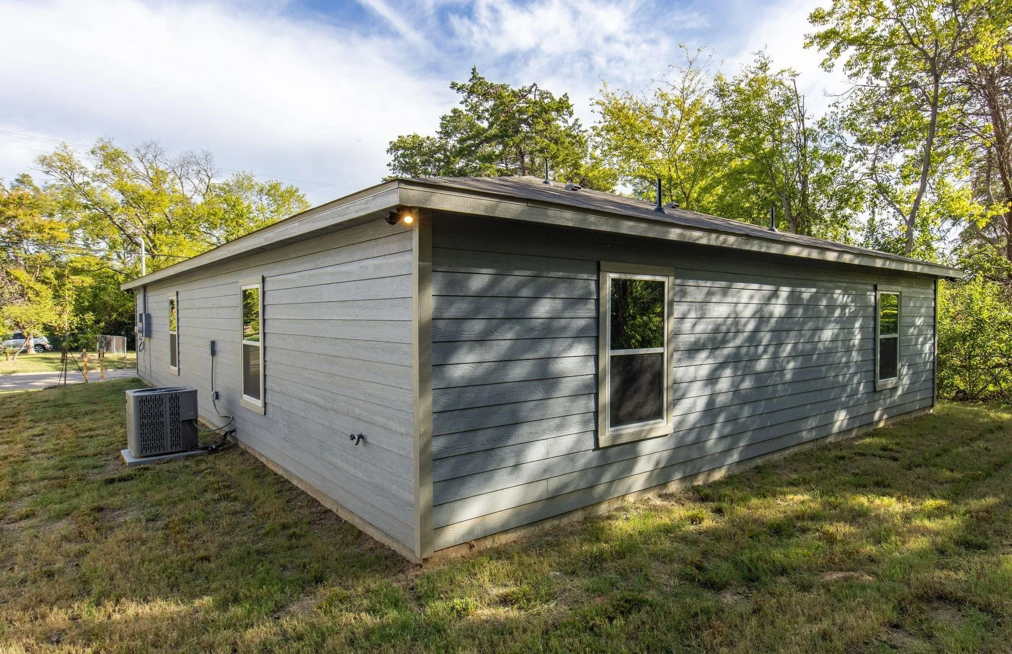 Duplex For Rent in Hopkins County , 625 Whitworth Street B, Sulphur Springs, Texas 75482, 3 Bedroom, 2 Bathroom, Garage spaces, 872 Sqft, built in 2023, mls#21354663, Real Estate Agent in Sulphur Springs, Homes For Rent in Hopkins county, Homes For Rent in Sulphur Springs, Realtor in Sulphur Springs Texas, Real Estate Brokerage Independent Realty Texas, Luminita Cordes Realtor