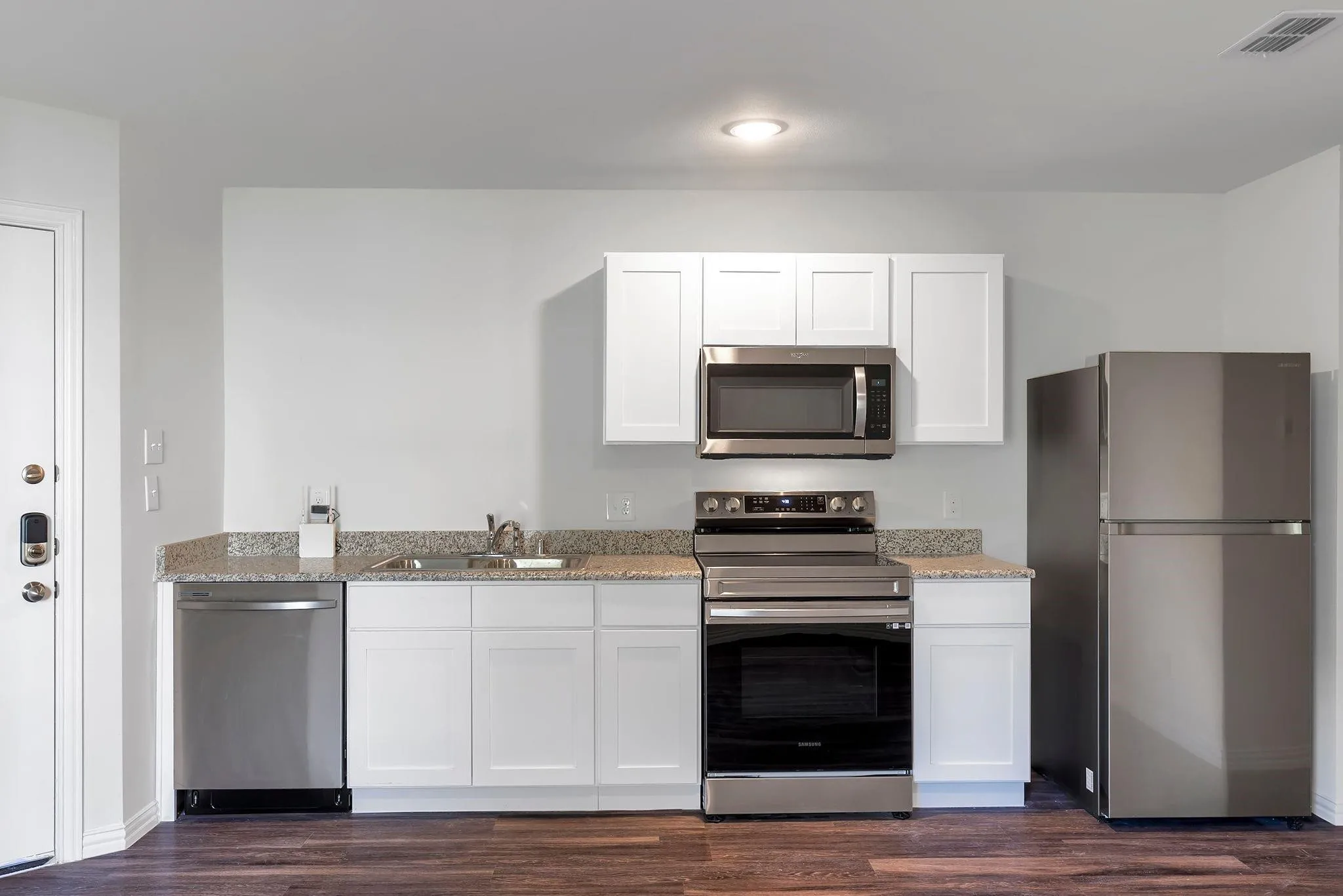 Duplex For Rent in Hopkins County , 625 Whitworth Street B, Sulphur Springs, Texas 75482, 3 Bedroom, 2 Bathroom, Garage spaces, 872 Sqft, built in 2023, mls#21354663, Real Estate Agent in Sulphur Springs, Homes For Rent in Hopkins county, Homes For Rent in Sulphur Springs, Realtor in Sulphur Springs Texas, Real Estate Brokerage Independent Realty Texas, Luminita Cordes Realtor