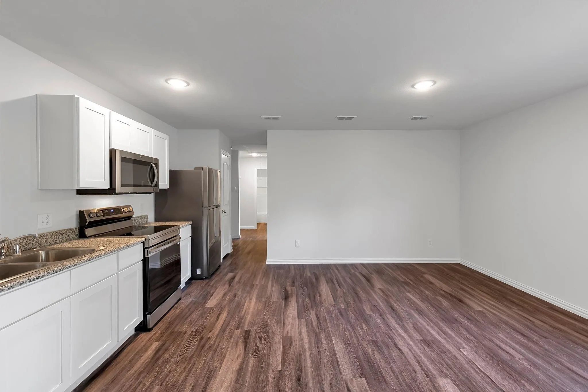 Duplex For Rent in Hopkins County , 625 Whitworth Street B, Sulphur Springs, Texas 75482, 3 Bedroom, 2 Bathroom, Garage spaces, 872 Sqft, built in 2023, mls#21354663, Real Estate Agent in Sulphur Springs, Homes For Rent in Hopkins county, Homes For Rent in Sulphur Springs, Realtor in Sulphur Springs Texas, Real Estate Brokerage Independent Realty Texas, Luminita Cordes Realtor