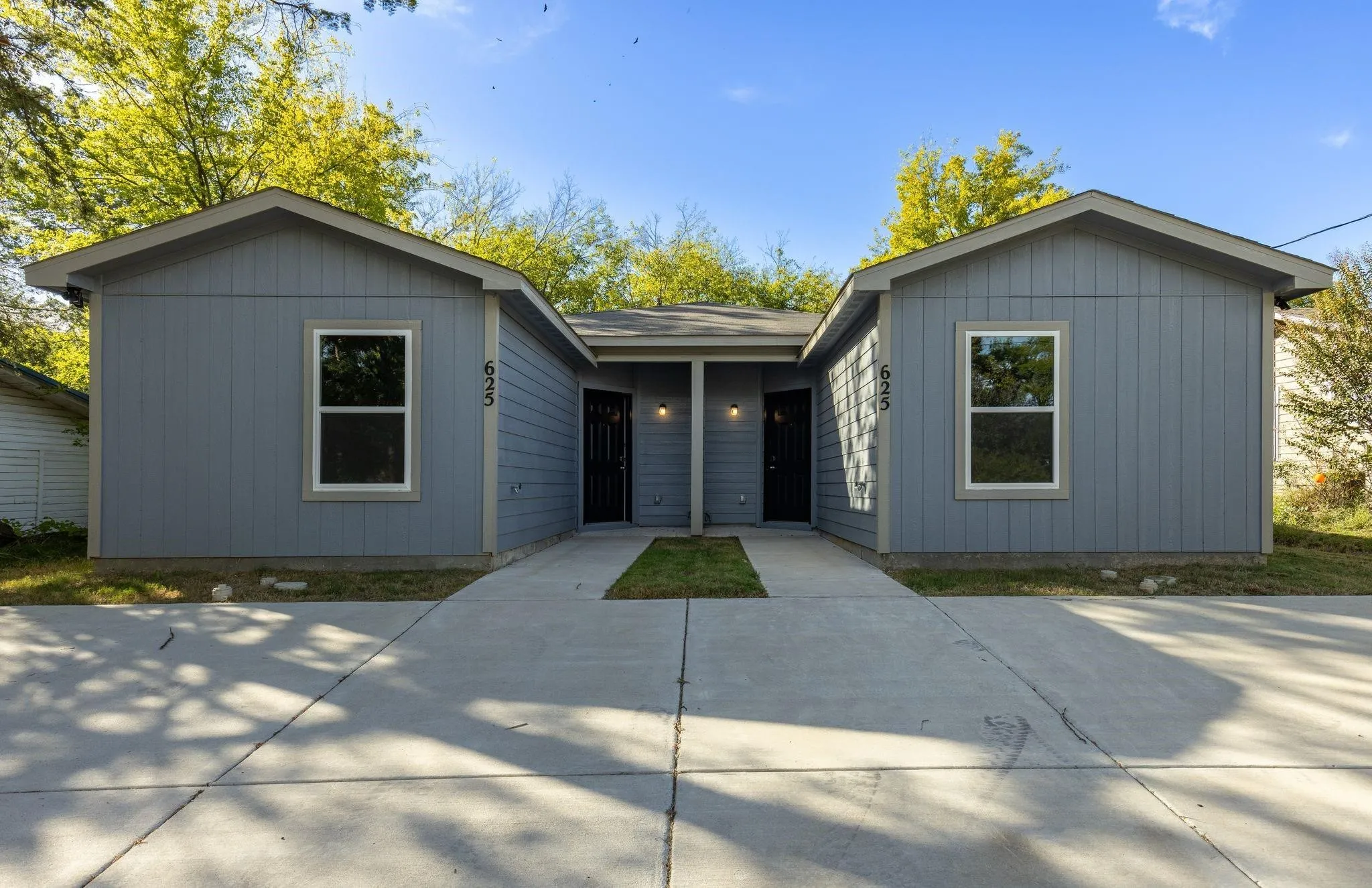 Duplex For Rent in Hopkins County , 625 Whitworth Street B, Sulphur Springs, Texas 75482, 3 Bedroom, 2 Bathroom, Garage spaces, 872 Sqft, built in 2023, mls#21354663, Real Estate Agent in Sulphur Springs, Homes For Rent in Hopkins county, Homes For Rent in Sulphur Springs, Realtor in Sulphur Springs Texas, Real Estate Brokerage Independent Realty Texas, Luminita Cordes Realtor