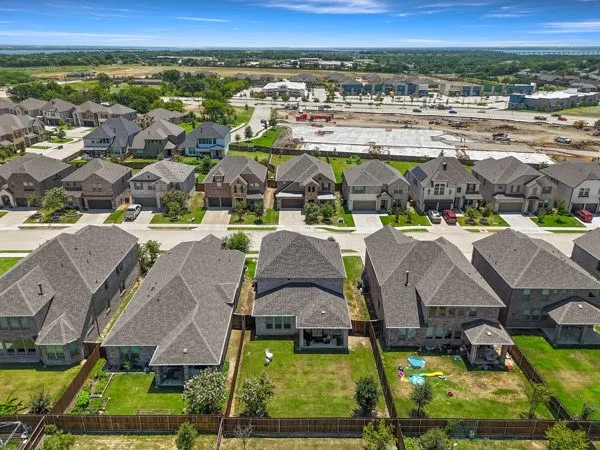 Single Family Residence For Sale in Denton County , 2316 Willow Garden Drive, Little Elm, Texas 75068, 4 Bedroom, 3 Bathroom, 2 Garage spaces, 2,535 Sqft, built in 2021, mls#21361212, Real Estate Agent in Little Elm, Homes For Sale in Denton county, Homes For Sale in Little Elm, Realtor in Little Elm Texas, Real Estate Brokerage Independent Realty Texas, Luminita Cordes Realtor