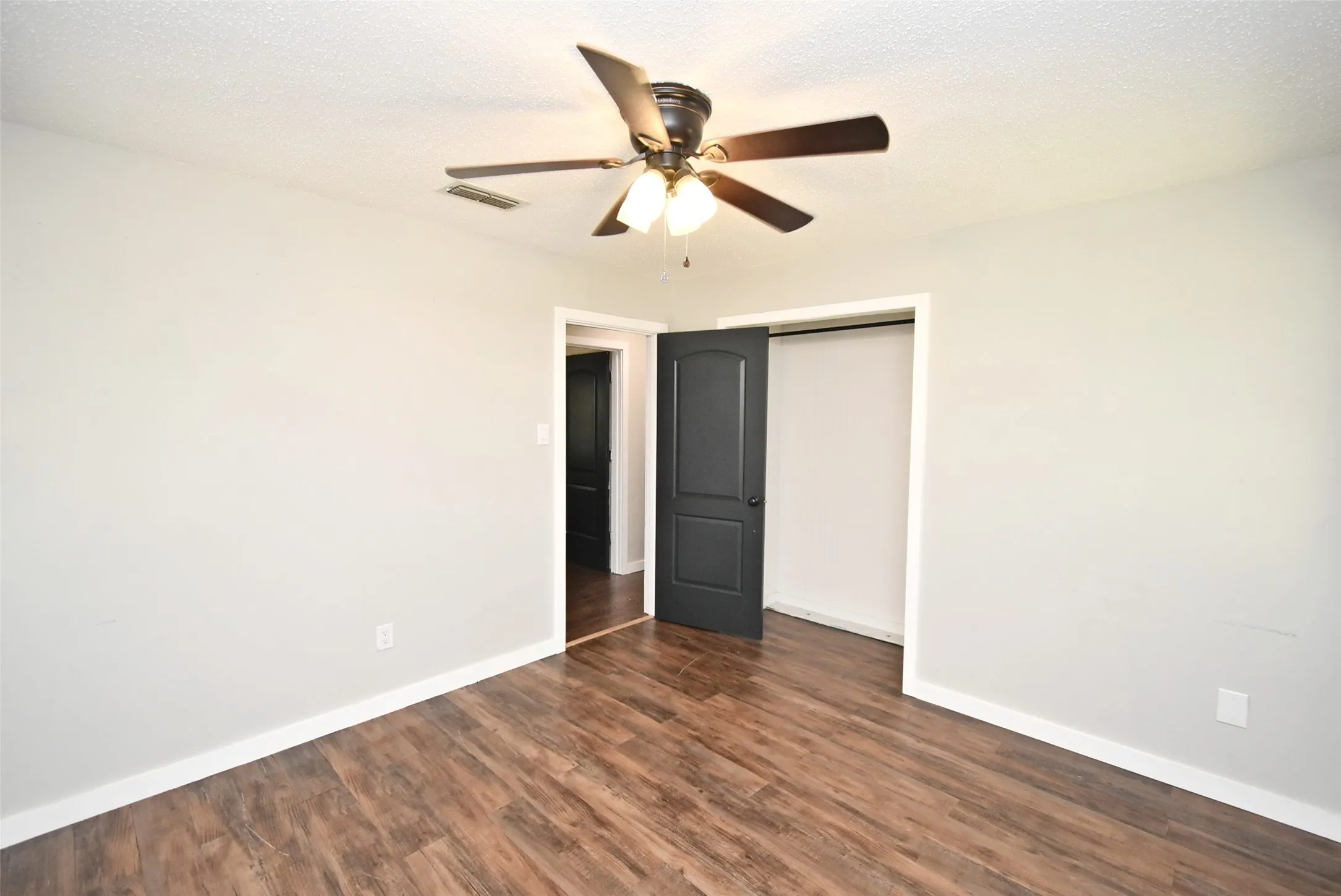 Single Family Residence For Sale in Wood County , 111 E Oak Street, Yantis, Texas 75497, 3 Bedroom, 2 Bathroom, Garage spaces, 1,892 Sqft, built in 0, Price $269,900, mls#21359993, Real Estate Agent in Yantis, Homes For Sale in Wood county, Homes For Sale in Yantis, Realtor in Yantis Texas, Real Estate Brokerage Independent Realty Texas, Luminita Cordes Realtor