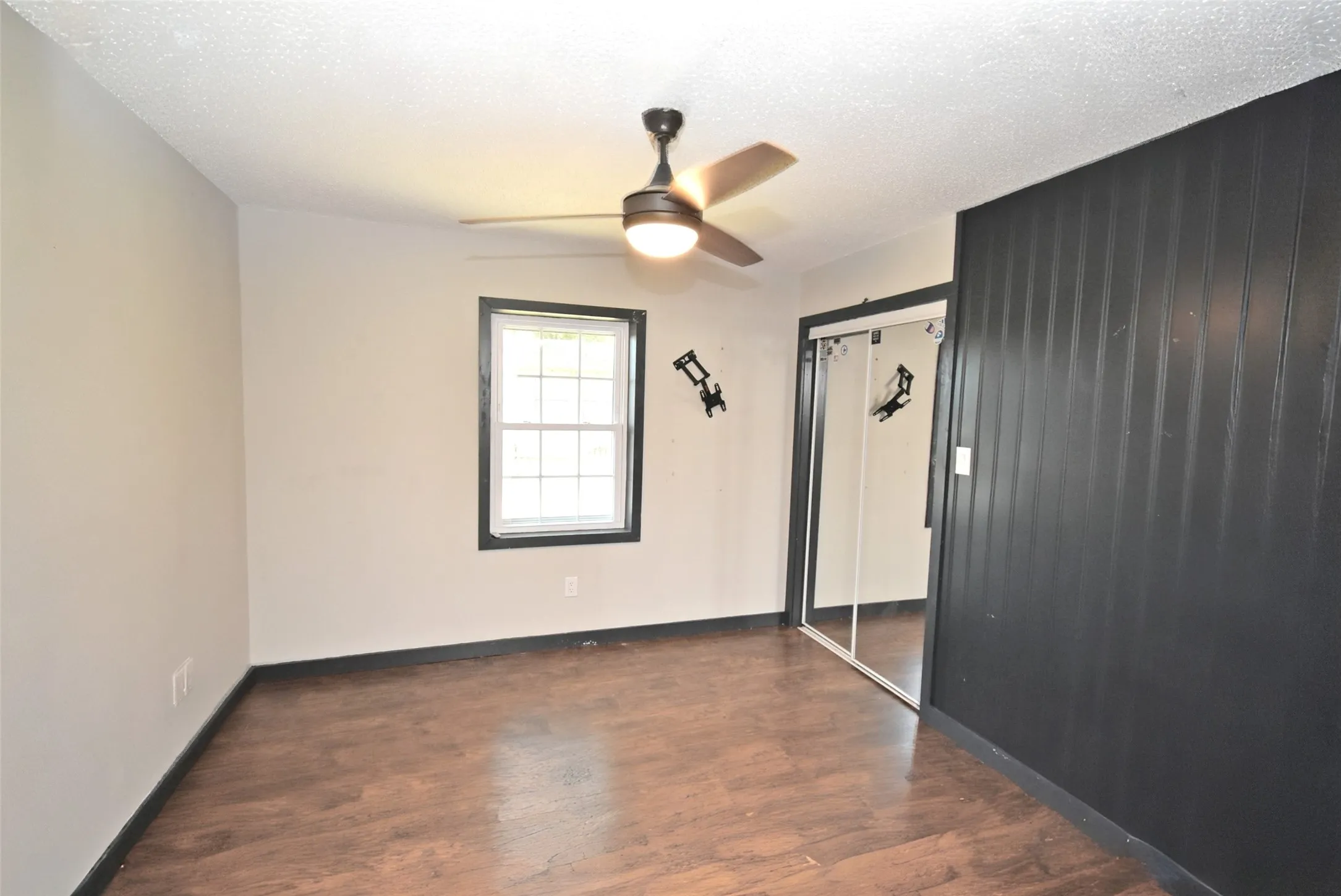 Single Family Residence For Sale in Wood County , 111 E Oak Street, Yantis, Texas 75497, 3 Bedroom, 2 Bathroom, Garage spaces, 1,892 Sqft, built in 0, Price $269,900, mls#21359993, Real Estate Agent in Yantis, Homes For Sale in Wood county, Homes For Sale in Yantis, Realtor in Yantis Texas, Real Estate Brokerage Independent Realty Texas, Luminita Cordes Realtor