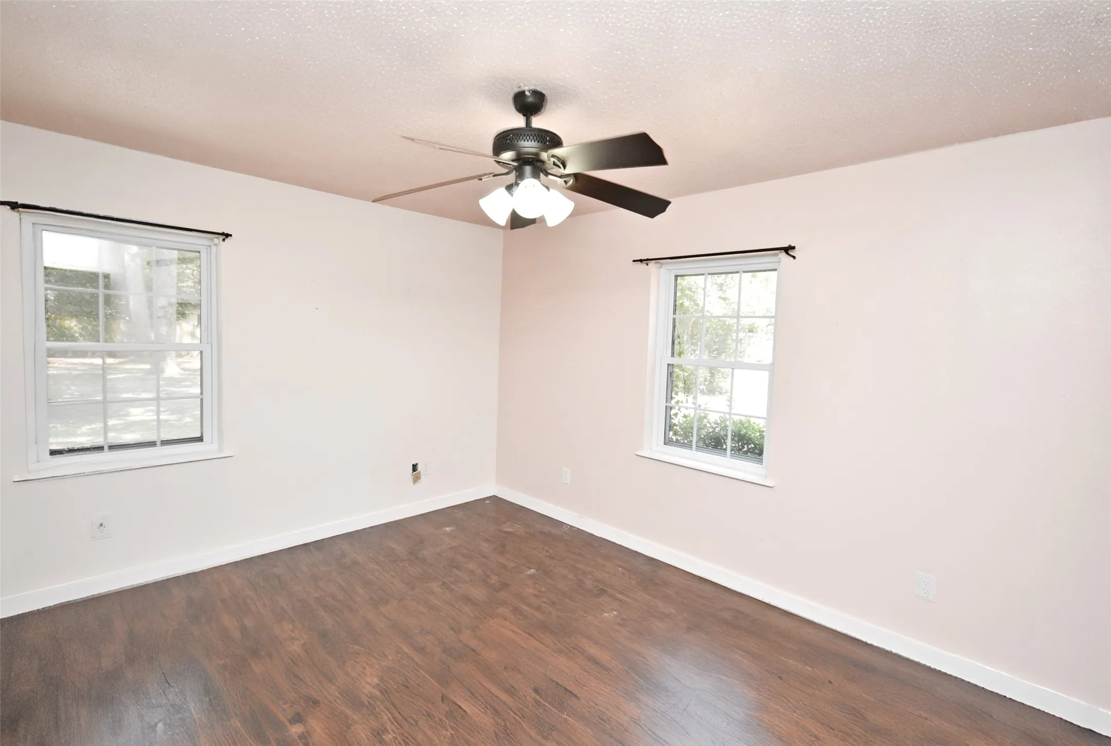 Single Family Residence For Sale in Wood County , 111 E Oak Street, Yantis, Texas 75497, 3 Bedroom, 2 Bathroom, Garage spaces, 1,892 Sqft, built in 0, Price $269,900, mls#21359993, Real Estate Agent in Yantis, Homes For Sale in Wood county, Homes For Sale in Yantis, Realtor in Yantis Texas, Real Estate Brokerage Independent Realty Texas, Luminita Cordes Realtor