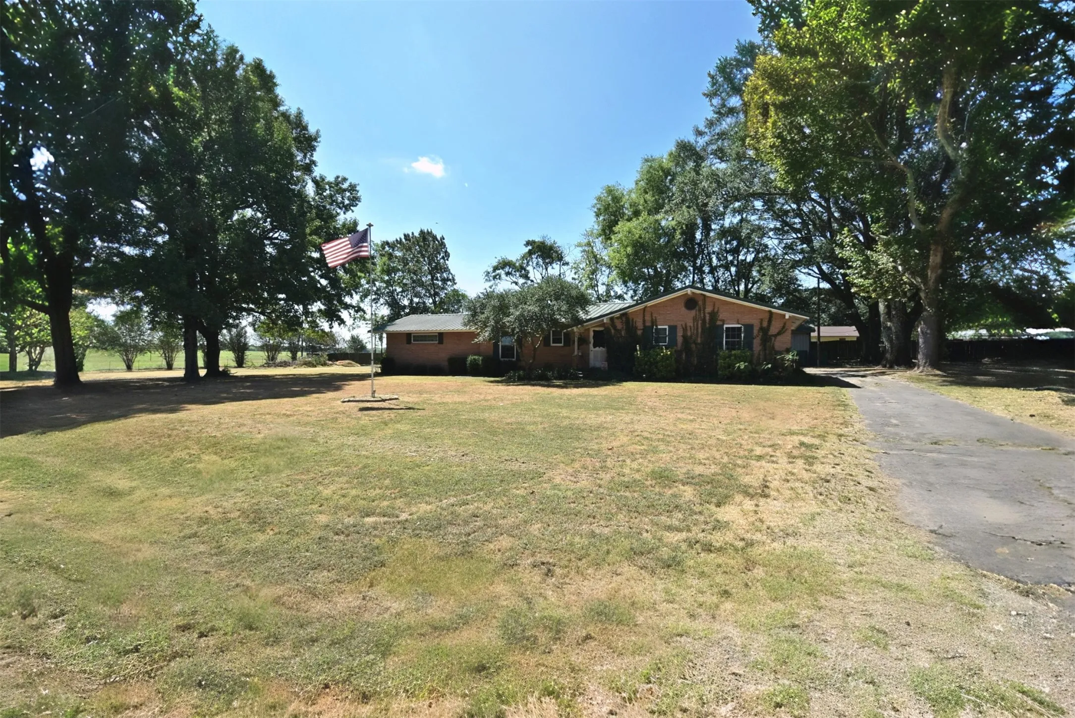 Single Family Residence For Sale in Wood County , 111 E Oak Street, Yantis, Texas 75497, 3 Bedroom, 2 Bathroom, Garage spaces, 1,892 Sqft, built in 0, Price $269,900, mls#21359993, Real Estate Agent in Yantis, Homes For Sale in Wood county, Homes For Sale in Yantis, Realtor in Yantis Texas, Real Estate Brokerage Independent Realty Texas, Luminita Cordes Realtor