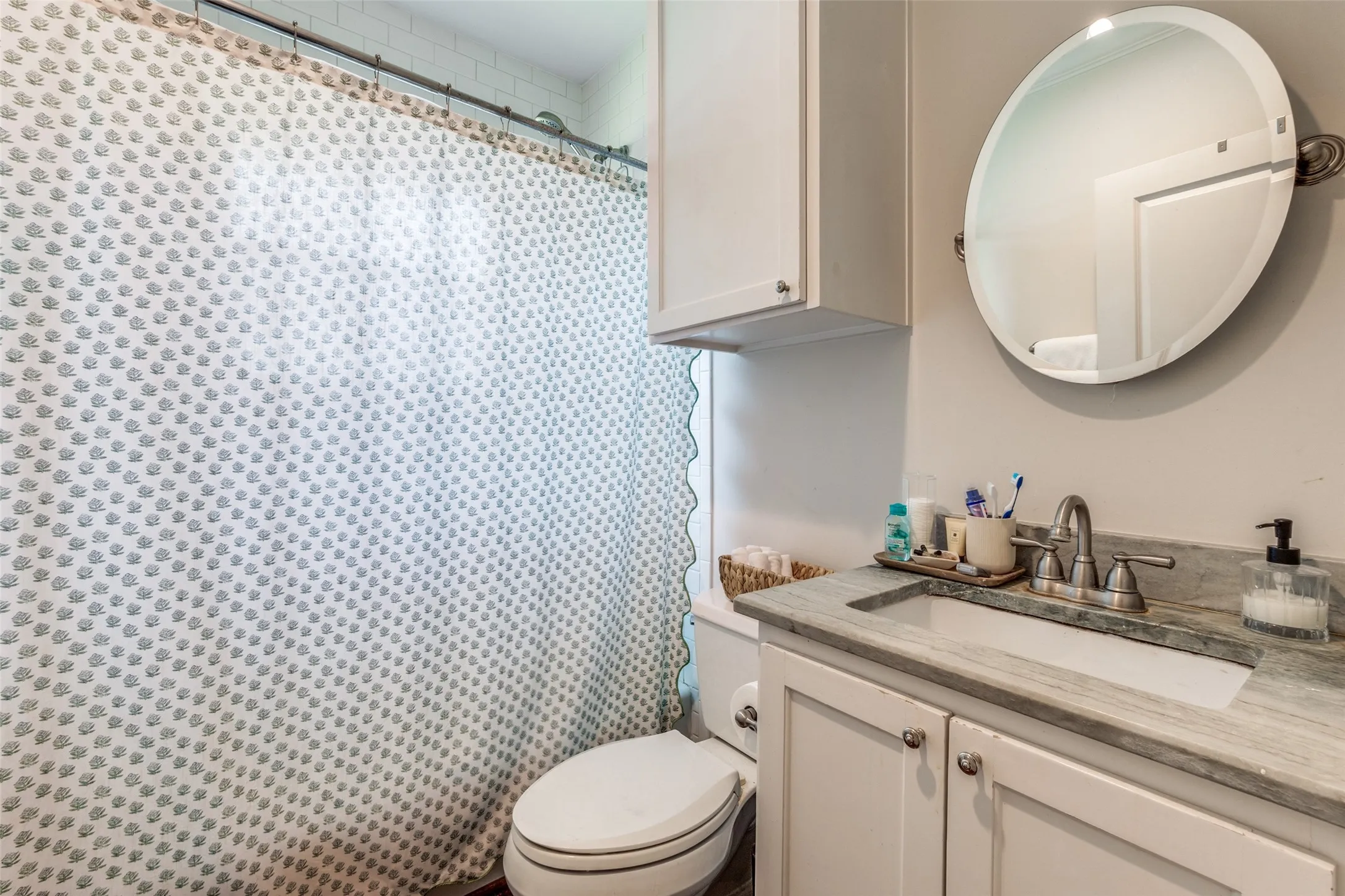 Single Family Residence For Sale in Dallas County , 2515 Abrams Road, Dallas, Texas 75214, 3 Bedroom, 2 Bathroom, 2 Garage spaces, 1,714 Sqft, built in 1914, mls#21361209, Real Estate Agent in Dallas, Homes For Sale in Dallas county, Homes For Sale in Dallas, Realtor in Dallas Texas, Real Estate Brokerage Independent Realty Texas, Luminita Cordes Realtor