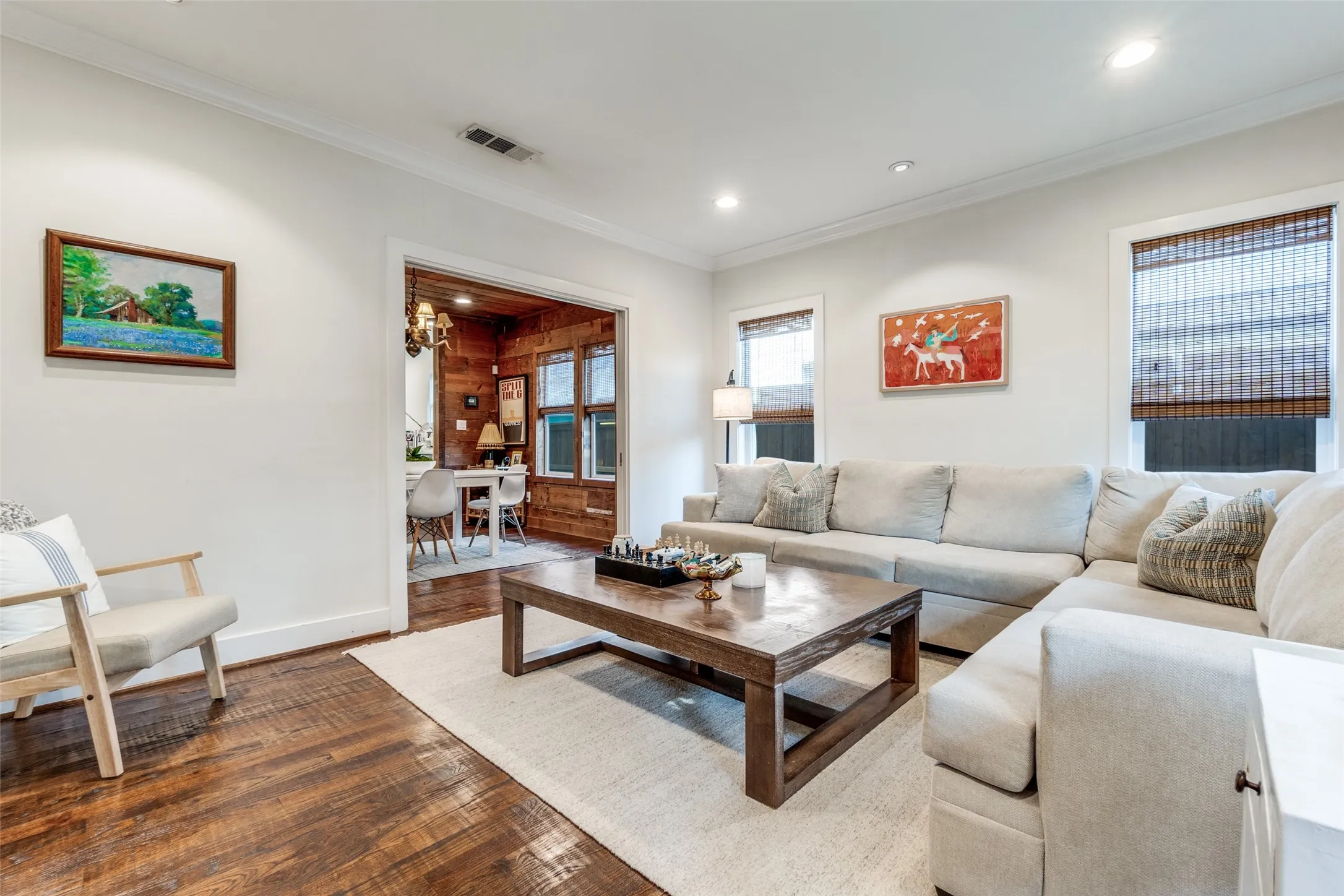 Single Family Residence For Sale in Dallas County , 2515 Abrams Road, Dallas, Texas 75214, 3 Bedroom, 2 Bathroom, 2 Garage spaces, 1,714 Sqft, built in 1914, mls#21361209, Real Estate Agent in Dallas, Homes For Sale in Dallas county, Homes For Sale in Dallas, Realtor in Dallas Texas, Real Estate Brokerage Independent Realty Texas, Luminita Cordes Realtor