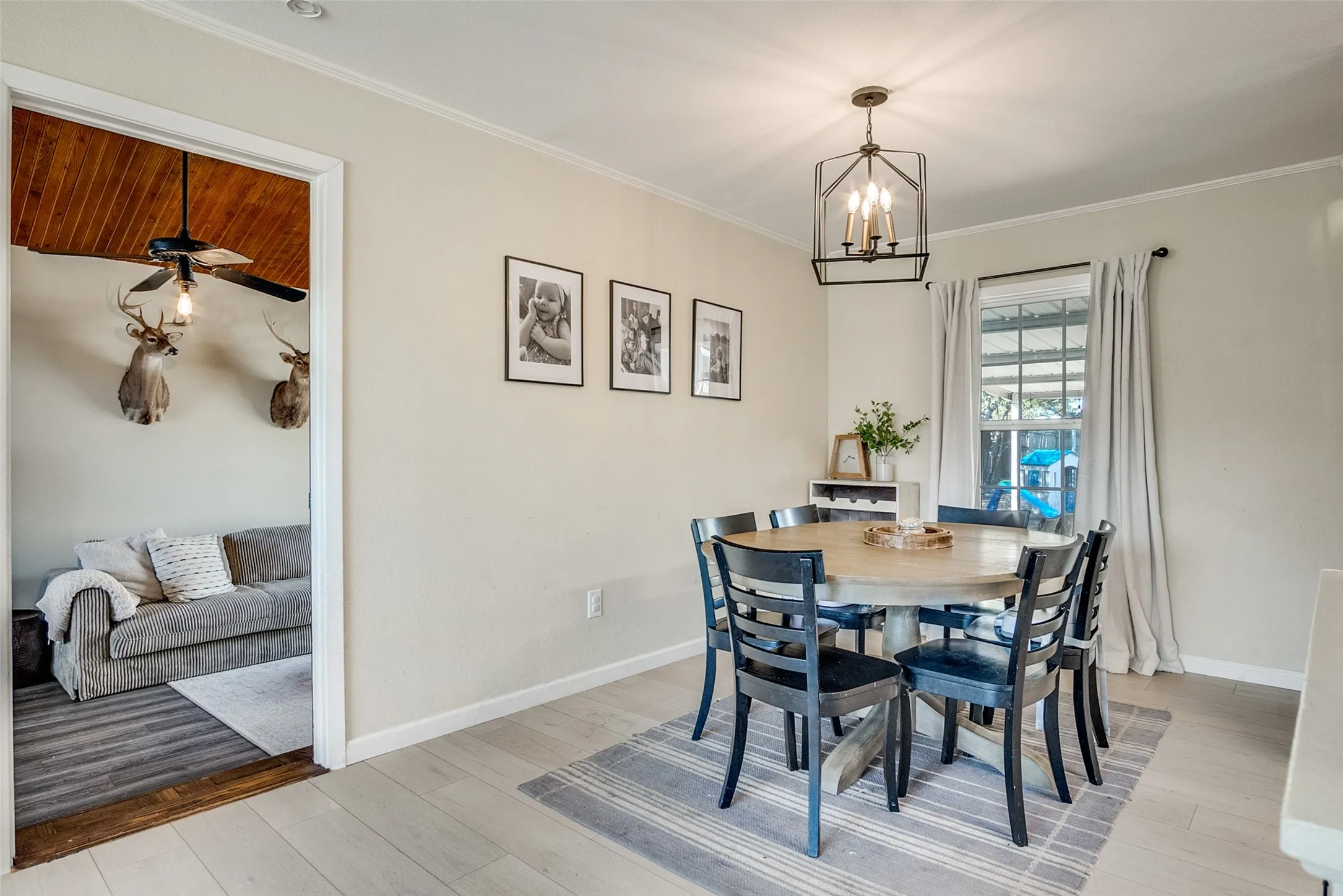 Single Family Residence For Rent in Parker County , 910 Norton Street, Weatherford, Texas 76086, 3 Bedroom, 2 Bathroom, Garage spaces, 1,418 Sqft, built in 0, mls#21361237, Real Estate Agent in Weatherford, Homes For Rent in Parker county, Homes For Rent in Weatherford, Realtor in Weatherford Texas, Real Estate Brokerage Independent Realty Texas, Luminita Cordes Realtor