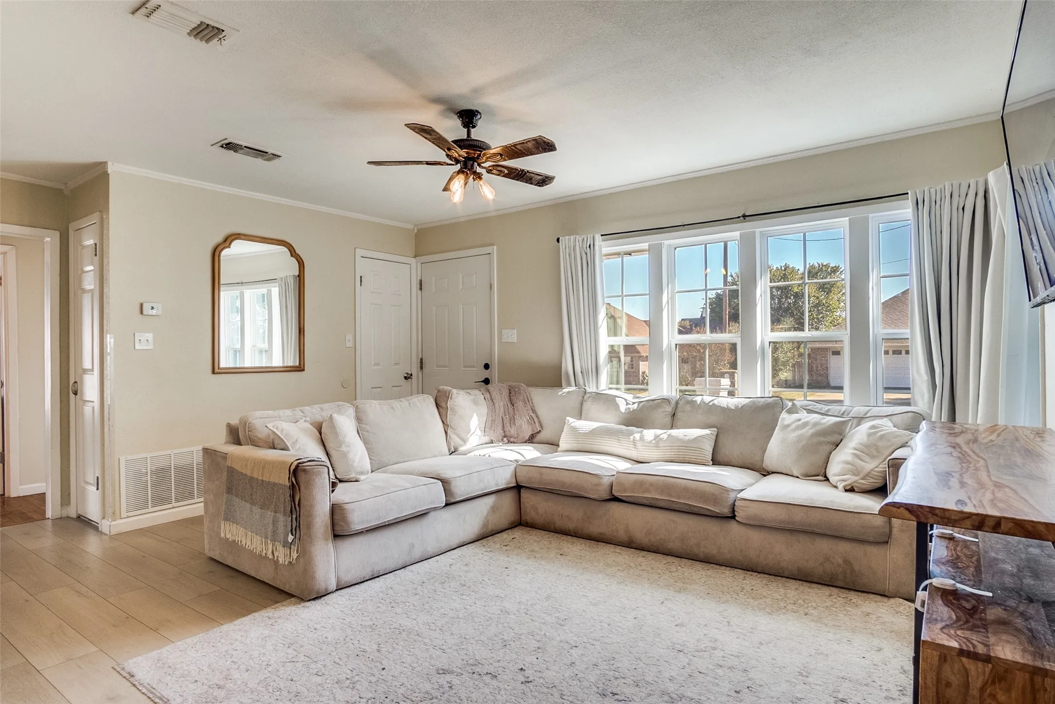 Single Family Residence For Rent in Parker County , 910 Norton Street, Weatherford, Texas 76086, 3 Bedroom, 2 Bathroom, Garage spaces, 1,418 Sqft, built in 0, mls#21361237, Real Estate Agent in Weatherford, Homes For Rent in Parker county, Homes For Rent in Weatherford, Realtor in Weatherford Texas, Real Estate Brokerage Independent Realty Texas, Luminita Cordes Realtor