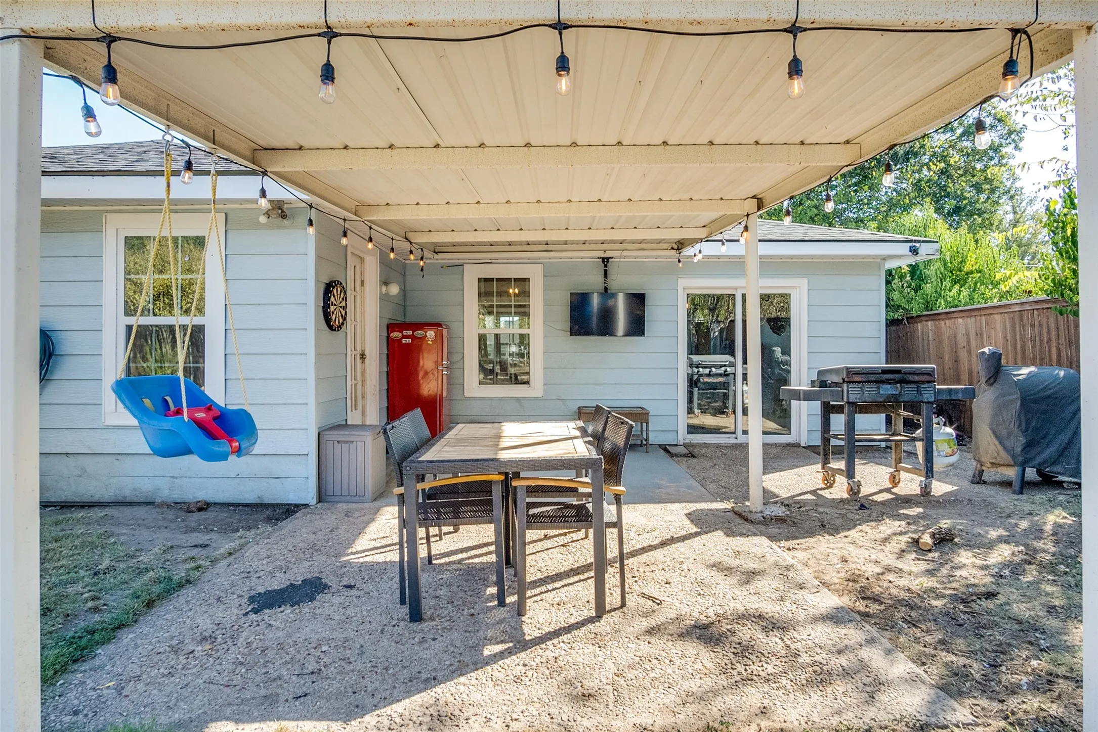 Single Family Residence For Rent in Parker County , 910 Norton Street, Weatherford, Texas 76086, 3 Bedroom, 2 Bathroom, Garage spaces, 1,418 Sqft, built in 0, mls#21361237, Real Estate Agent in Weatherford, Homes For Rent in Parker county, Homes For Rent in Weatherford, Realtor in Weatherford Texas, Real Estate Brokerage Independent Realty Texas, Luminita Cordes Realtor